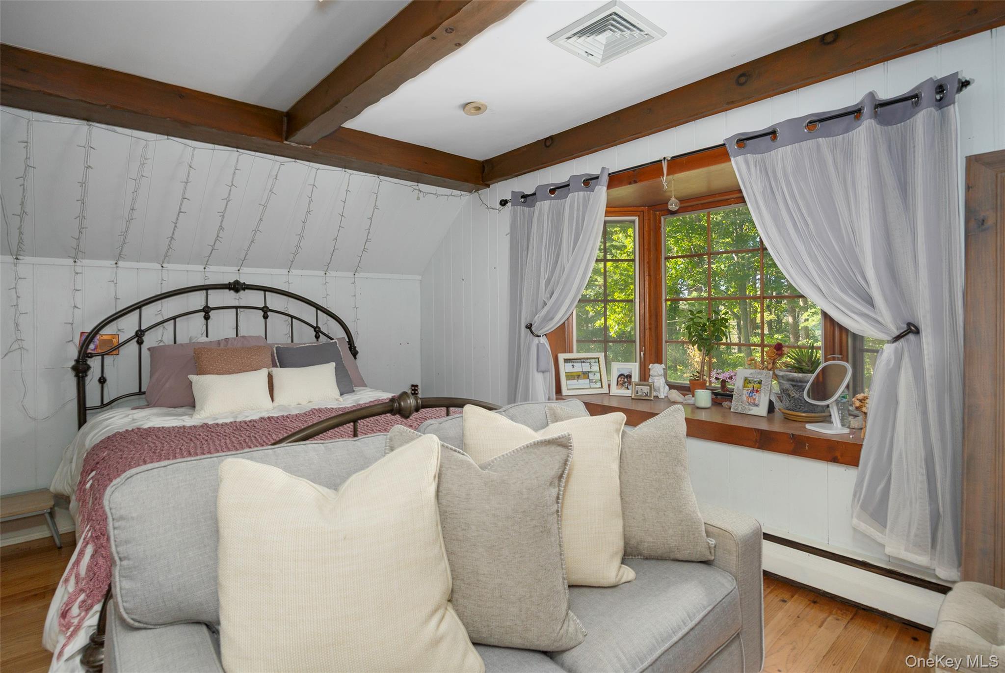 404 Gretna Road, Hyde Park, NY 12538