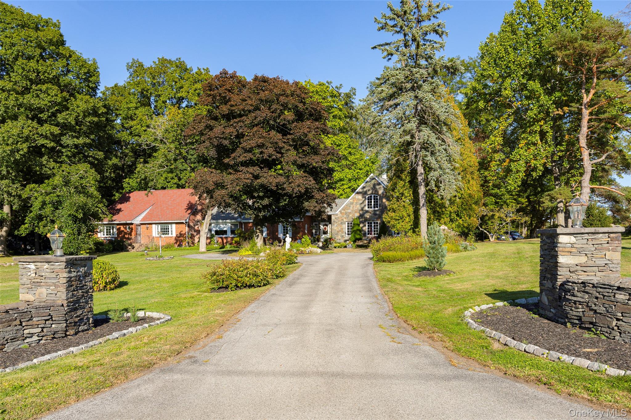 404 Gretna Road, Hyde Park, NY 12538