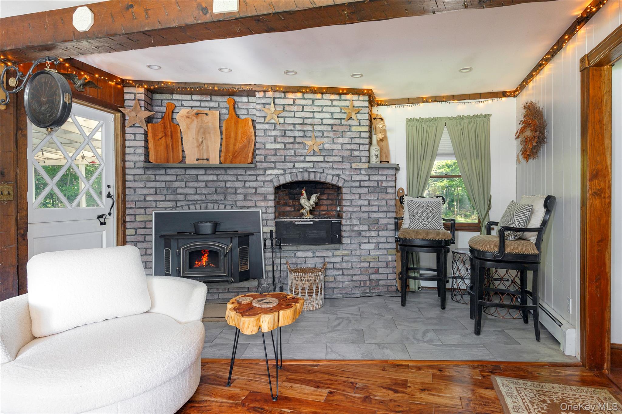 404 Gretna Road, Hyde Park, NY 12538