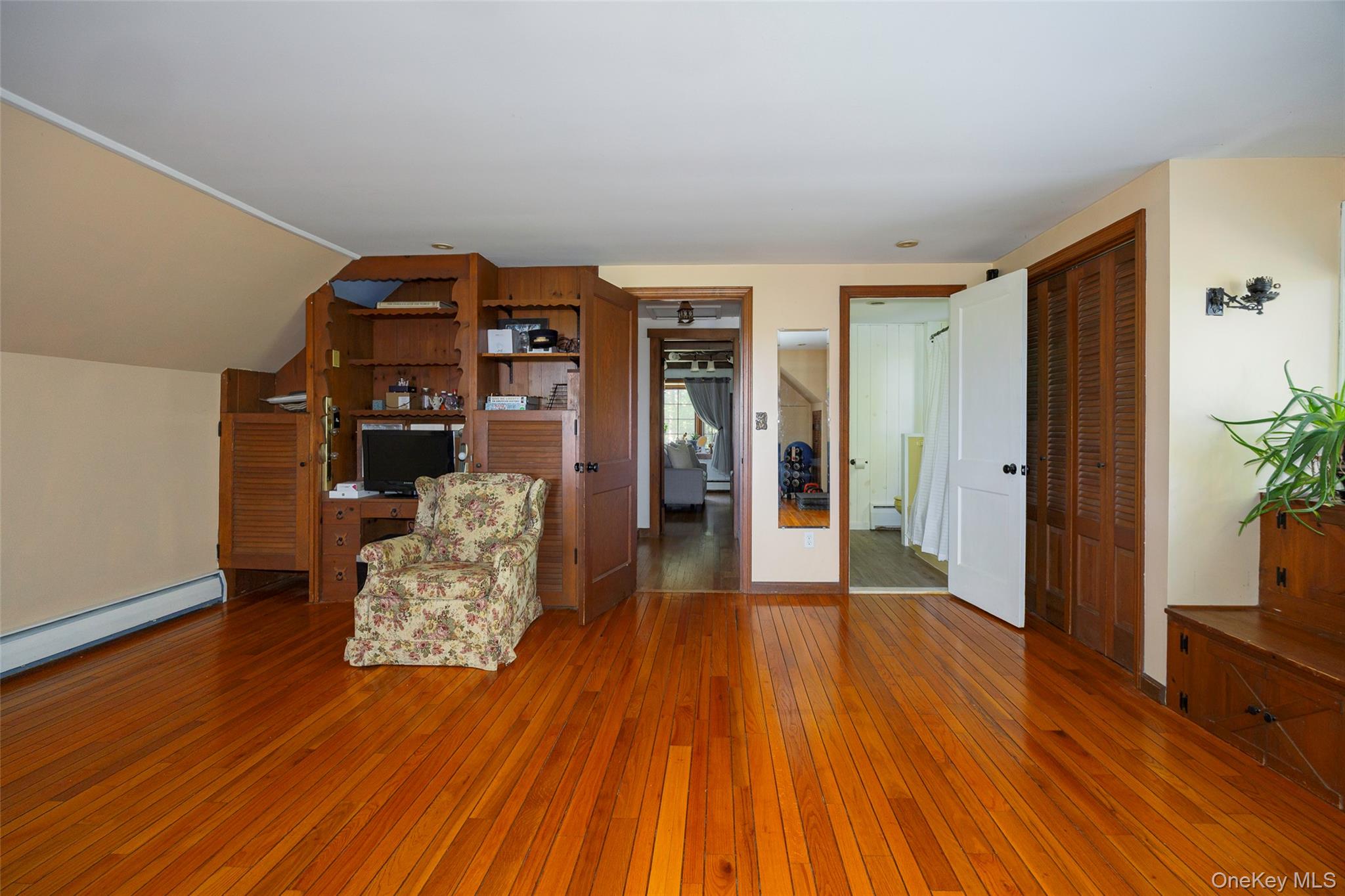 404 Gretna Road, Hyde Park, NY 12538