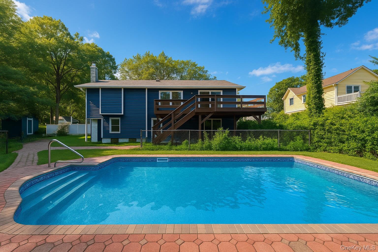 18 Park Drive East, Syosset, NY 11791