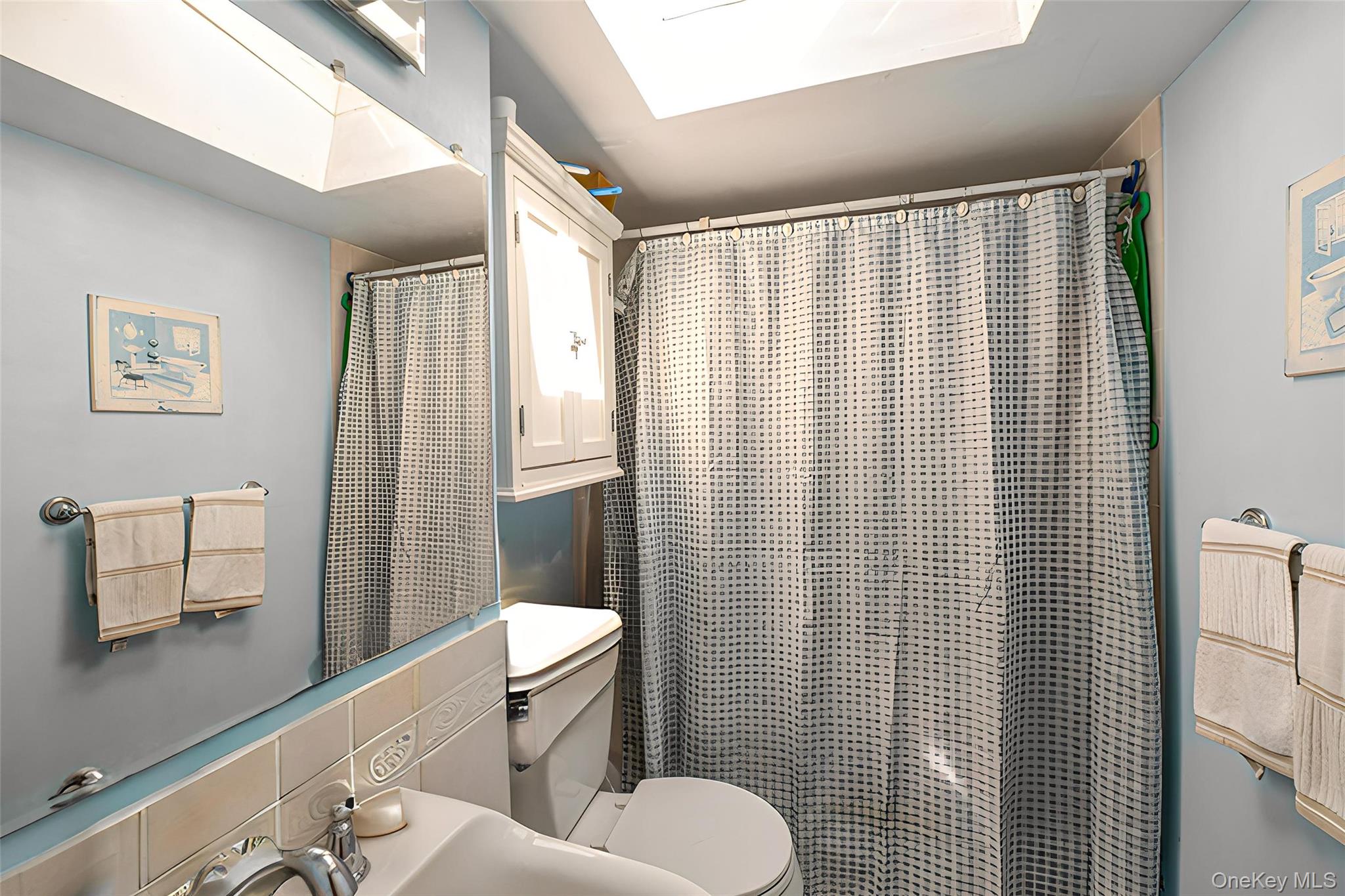 31 Garden Boulevard, Hicksville, NY 11801