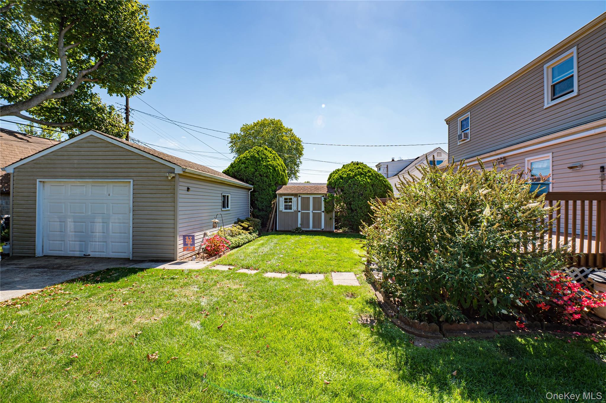 31 Garden Boulevard, Hicksville, NY 11801