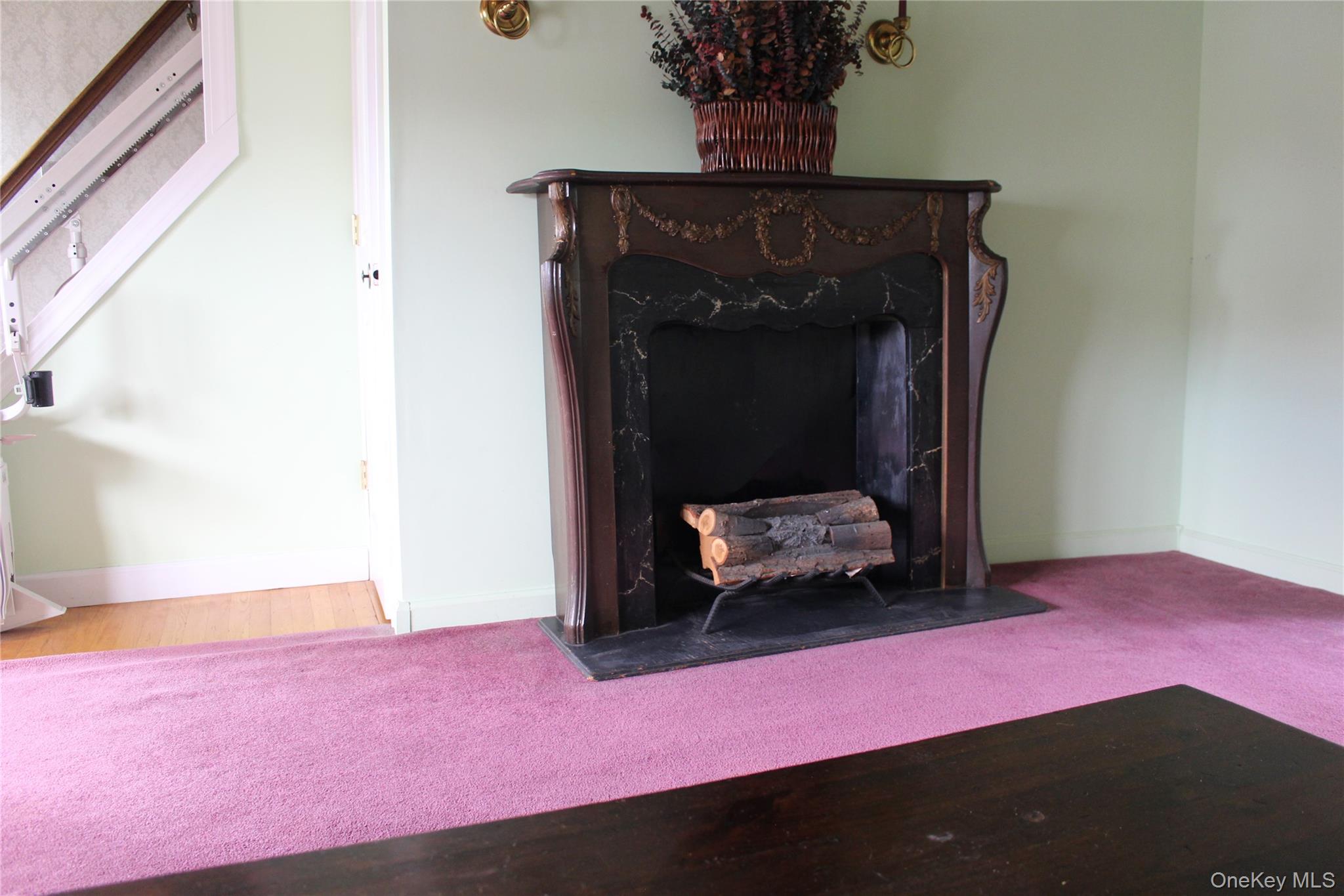 31 Garden Boulevard, Hicksville, NY 11801