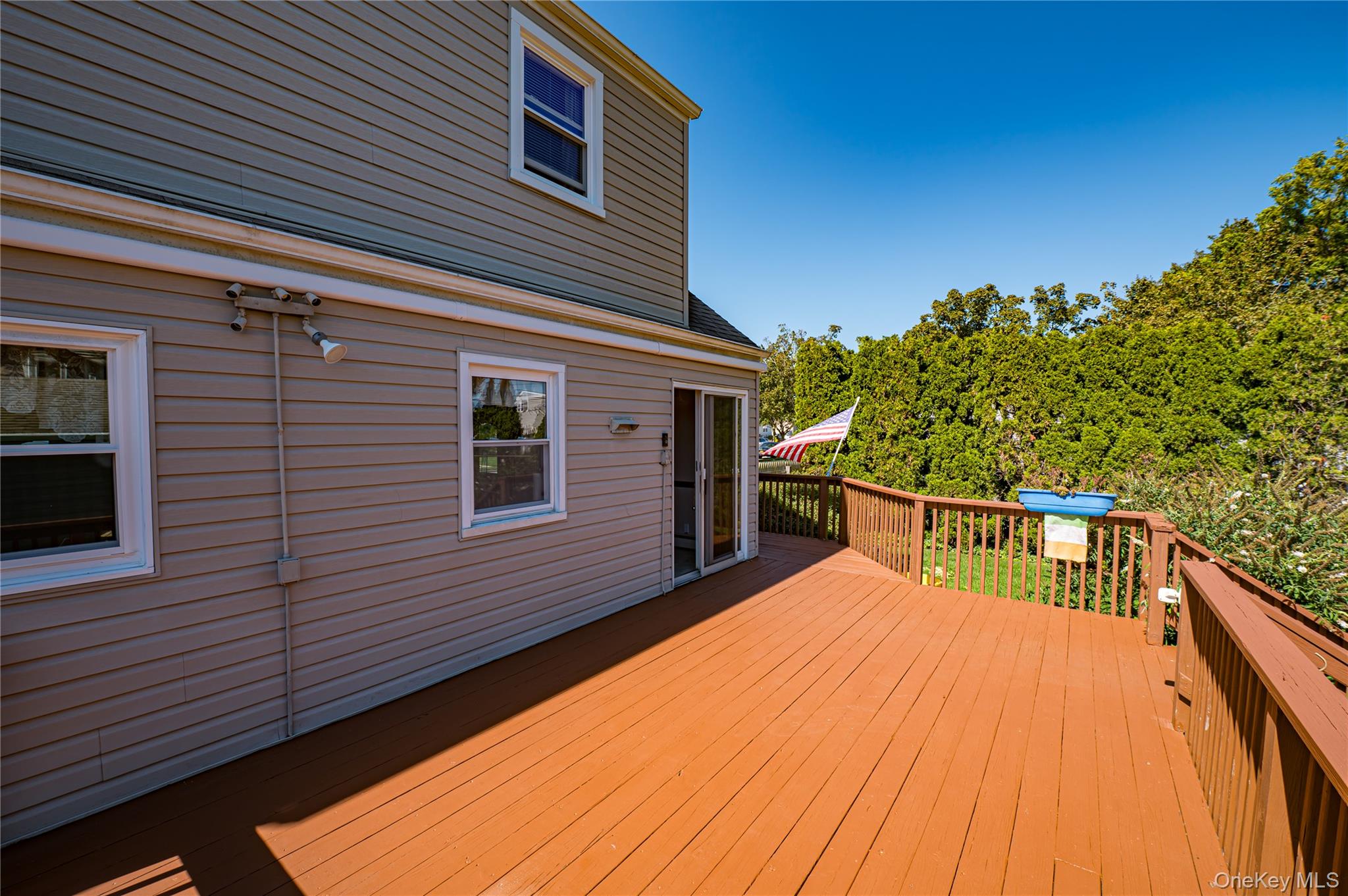 31 Garden Boulevard, Hicksville, NY 11801