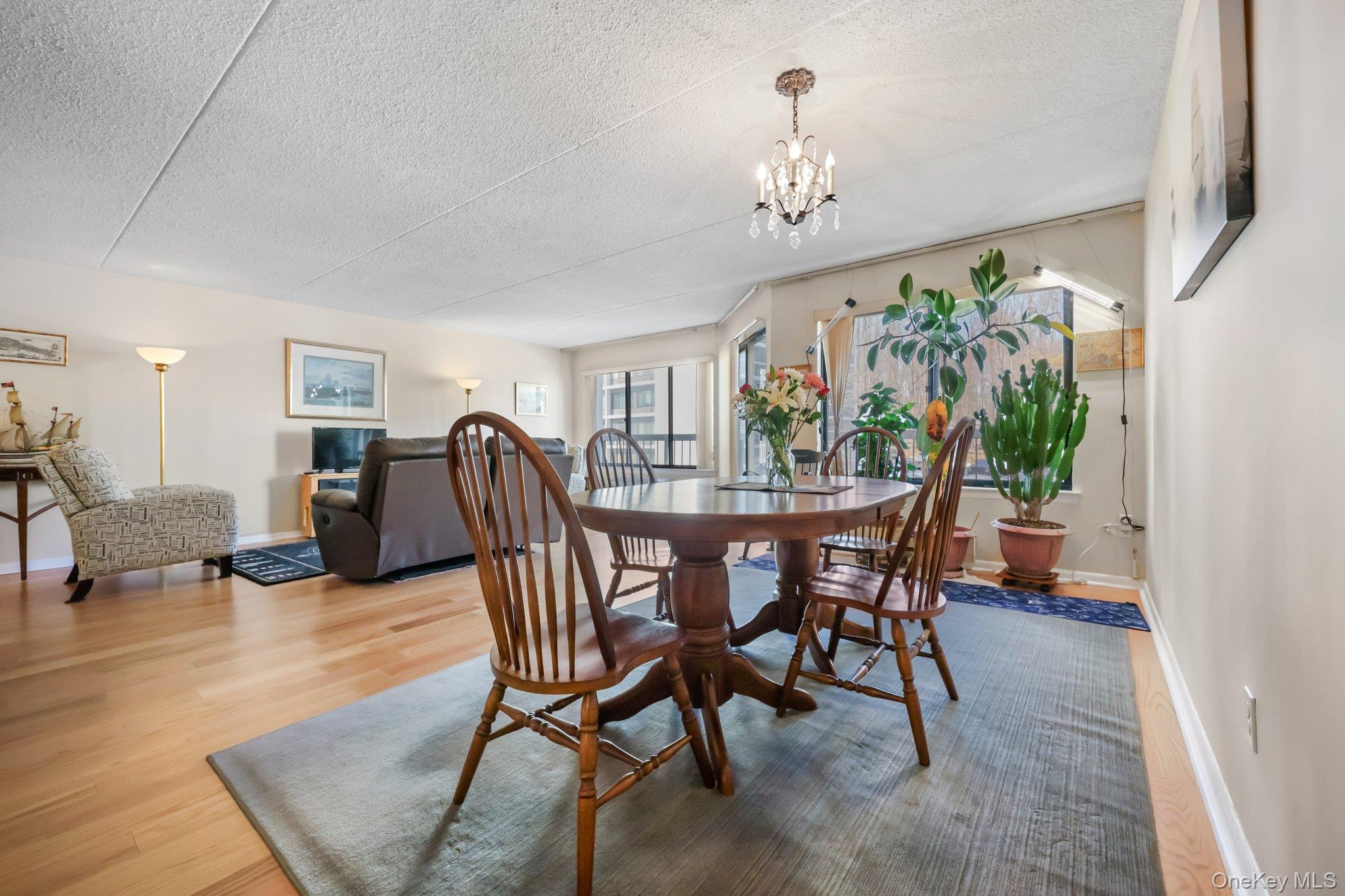 400 High Point Drive # 409, Hartsdale, NY 10530