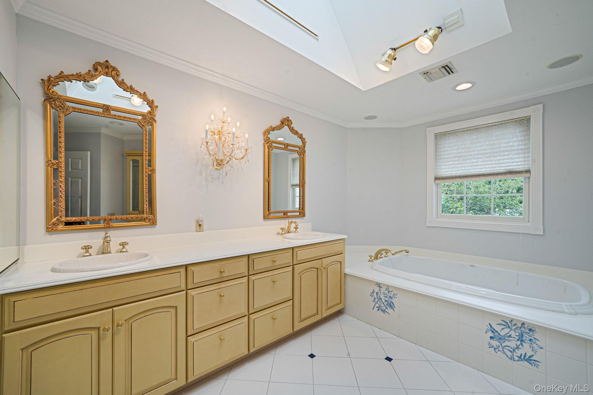 52 Hamlet Drive # 52, Commack, NY 11725