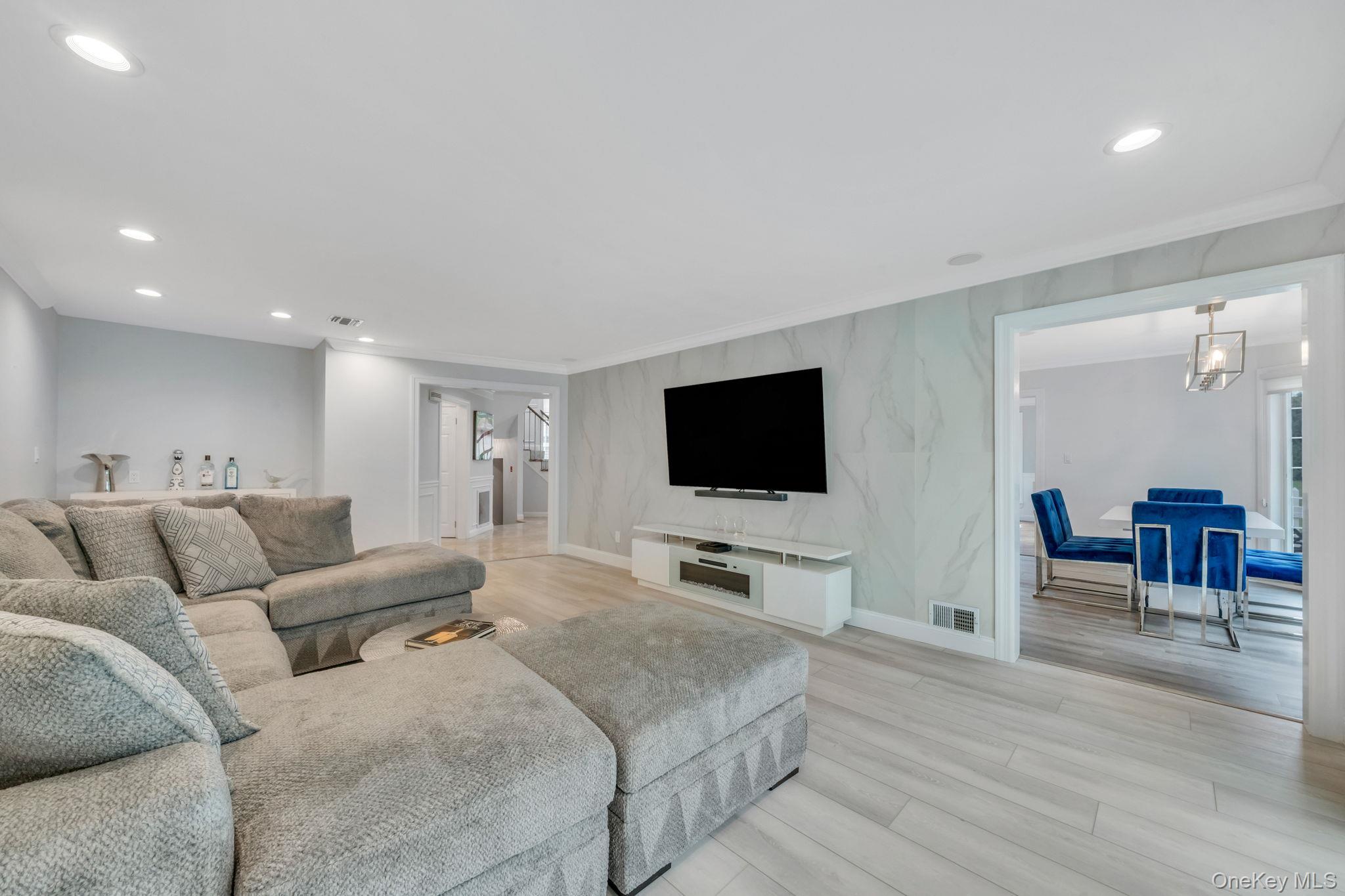 52 Hamlet Drive # 52, Commack, NY 11725