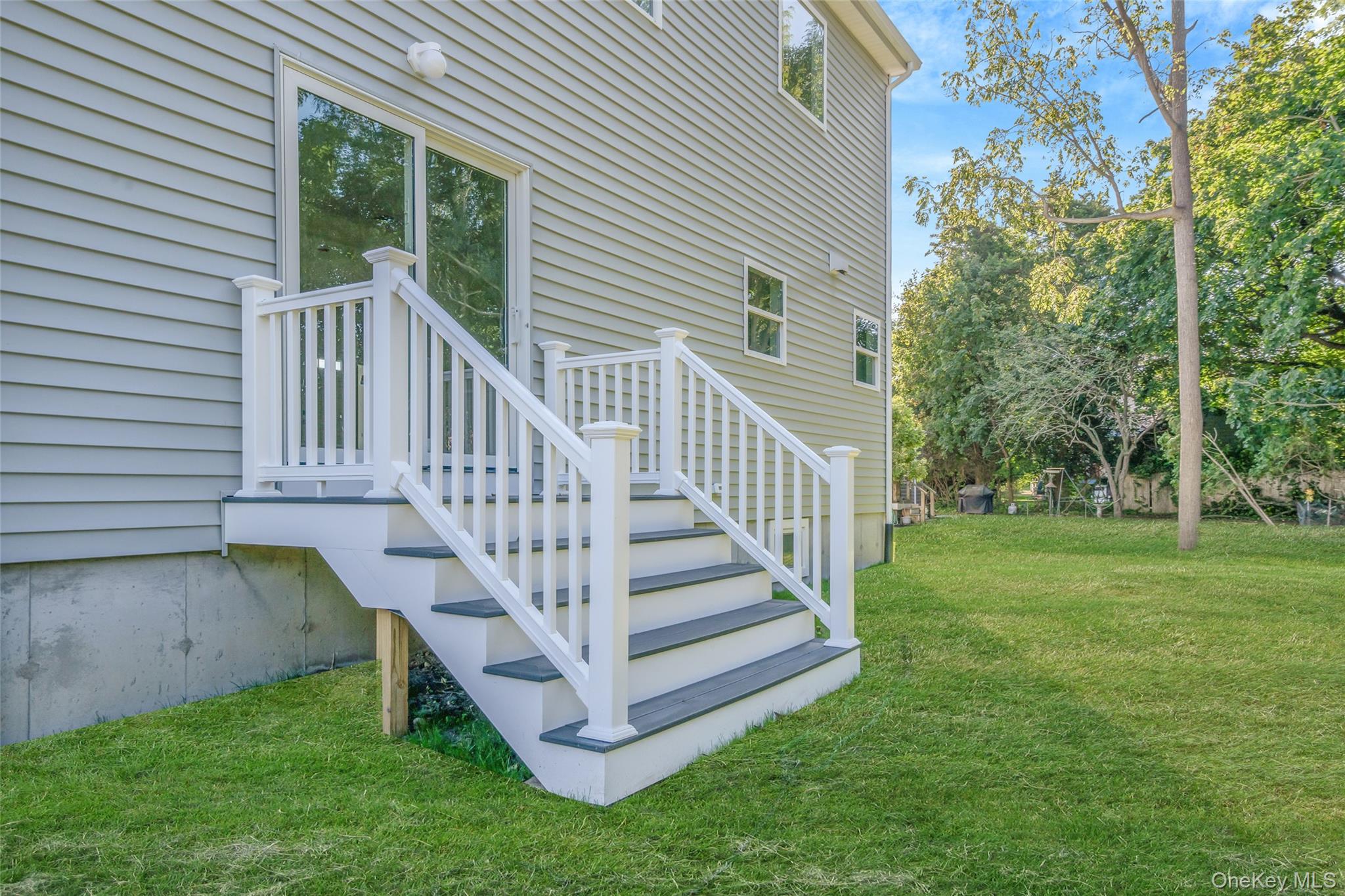 817 Pondview Road, Riverhead, NY 11901