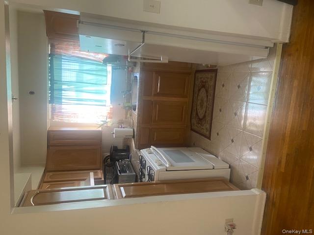 947 E 229th Street, Bronx, NY 10466