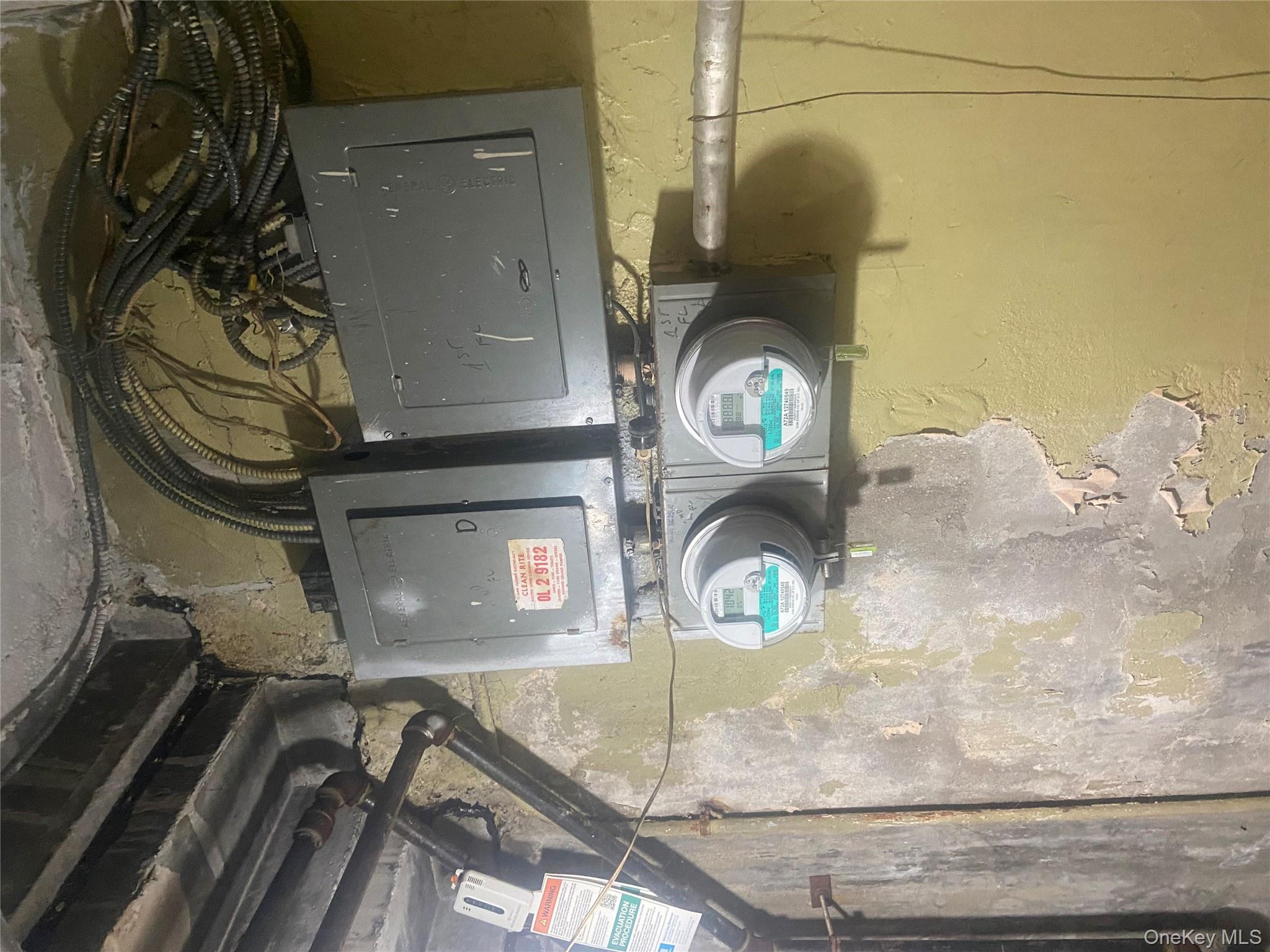 947 E 229th Street, Bronx, NY 10466