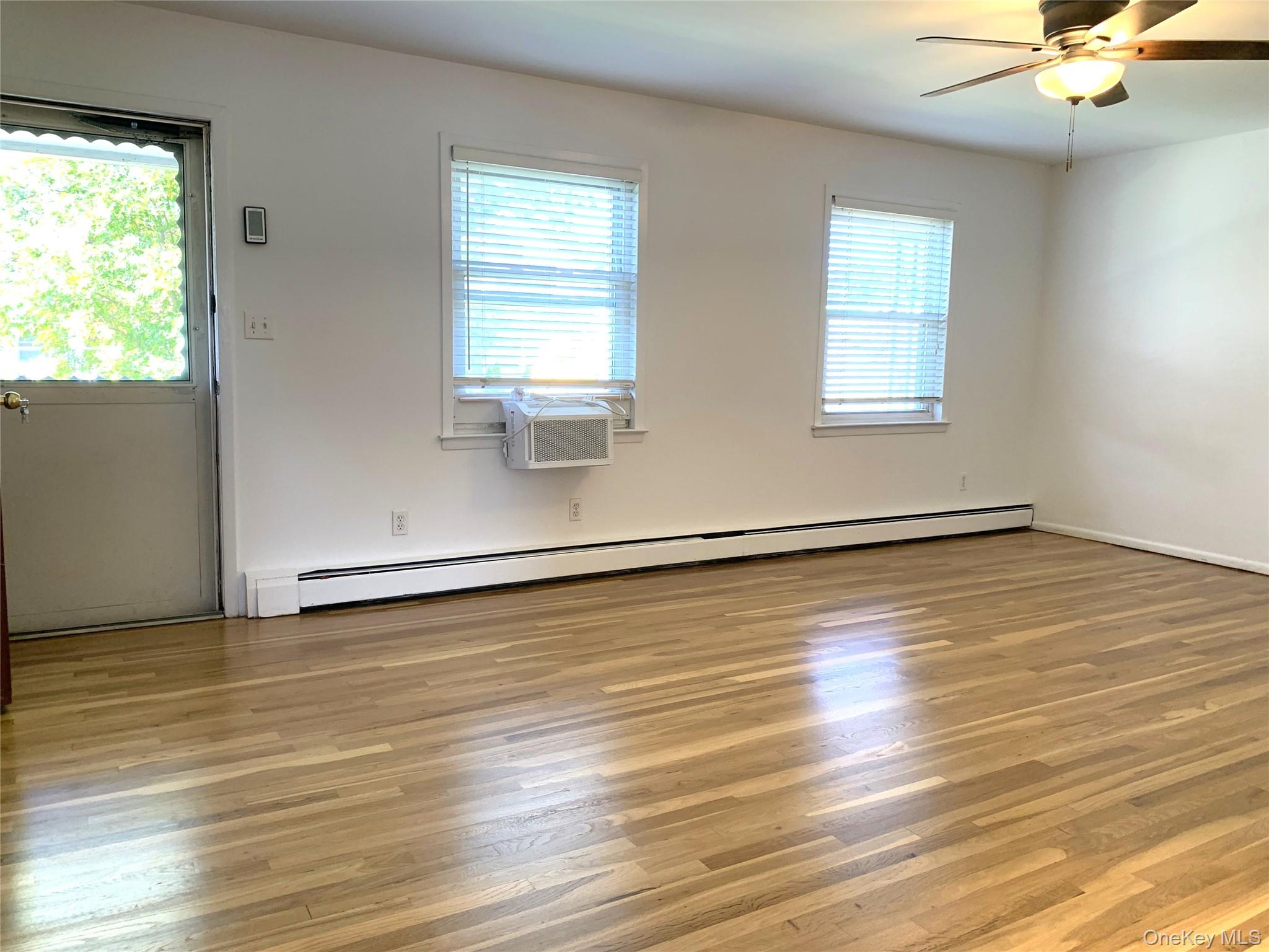 1 Childs Avenue # 1E, Floral Park, NY 11001