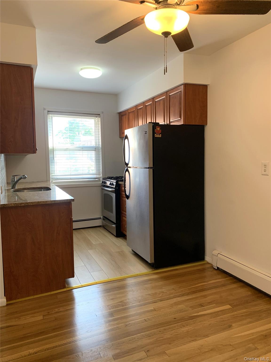 1 Childs Avenue # 1E, Floral Park, NY 11001