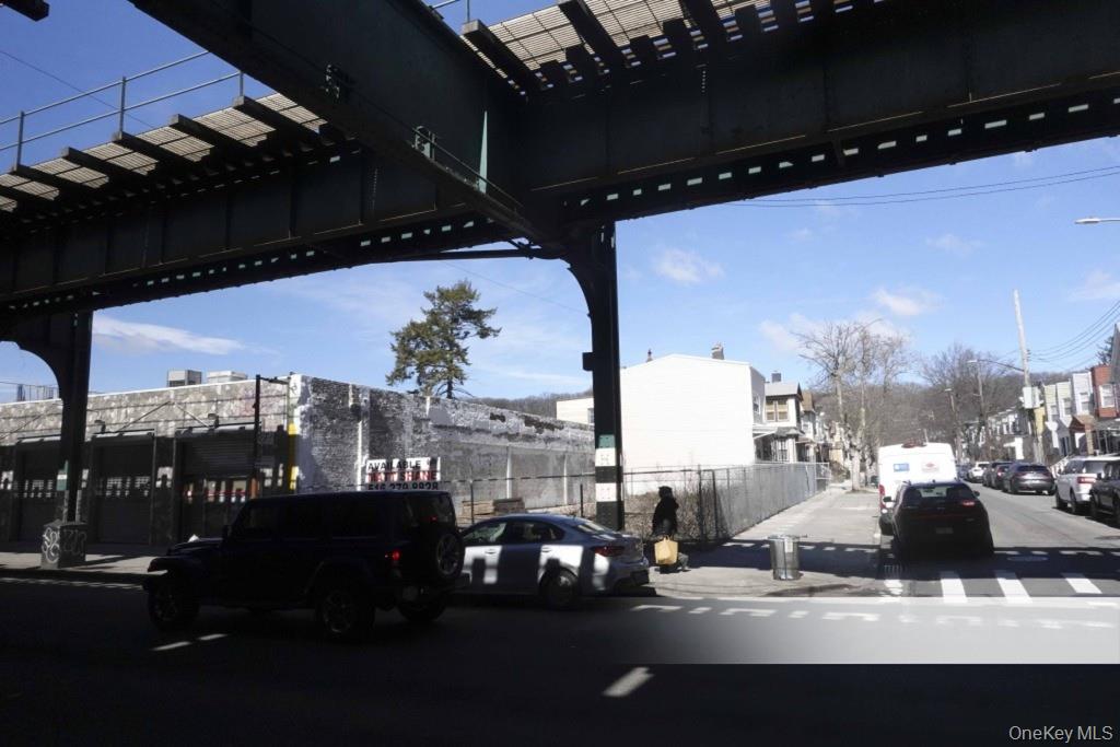 78-19 Jamaica Avenue, Woodhaven, NY 11421
