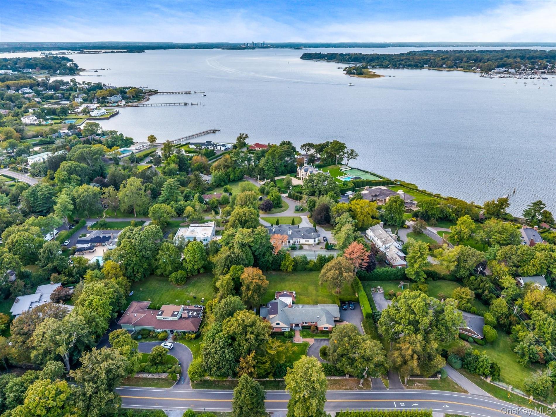 532 E Shore Road, Great Neck, NY 11024