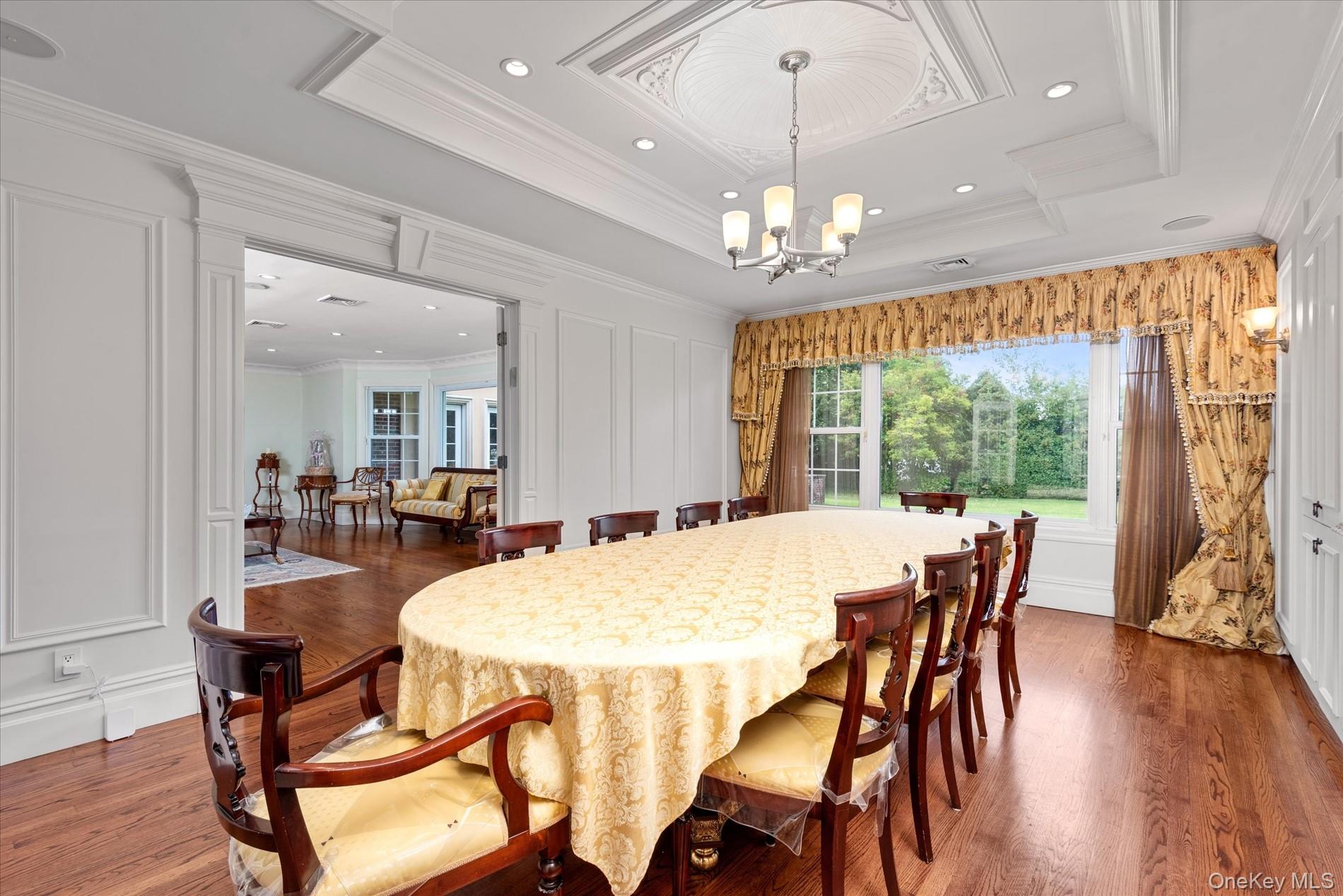 532 E Shore Road, Great Neck, NY 11024