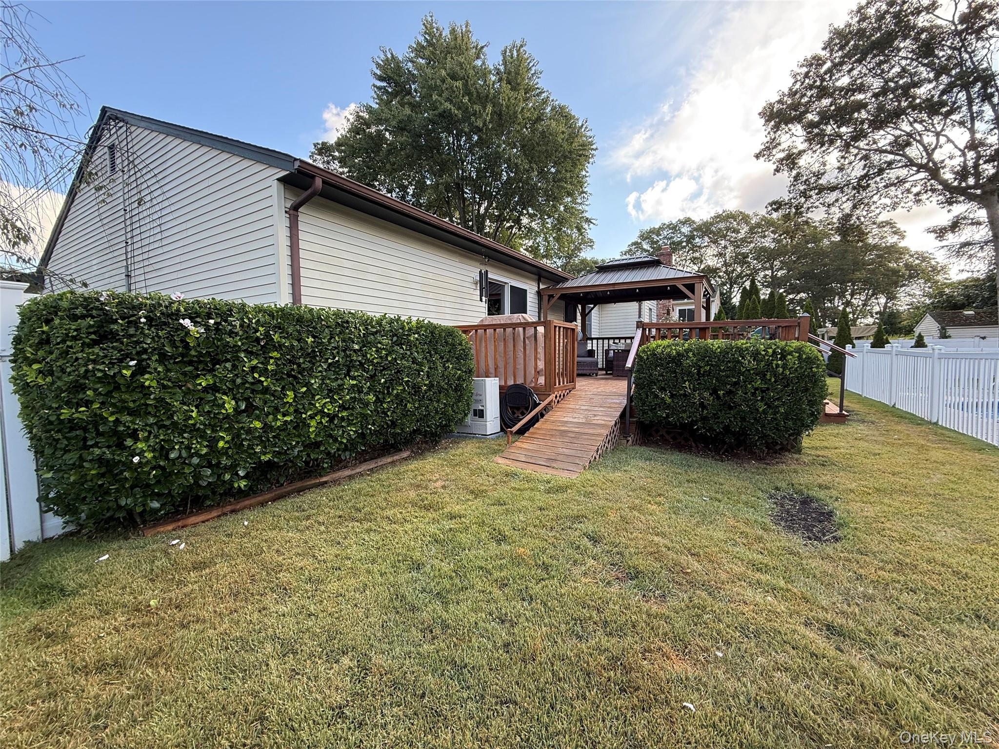 386 Lillian Boulevard, Holbrook, NY 11741