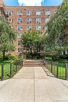 88-09 35th Avenue # 2O, Jackson Heights, NY 11372