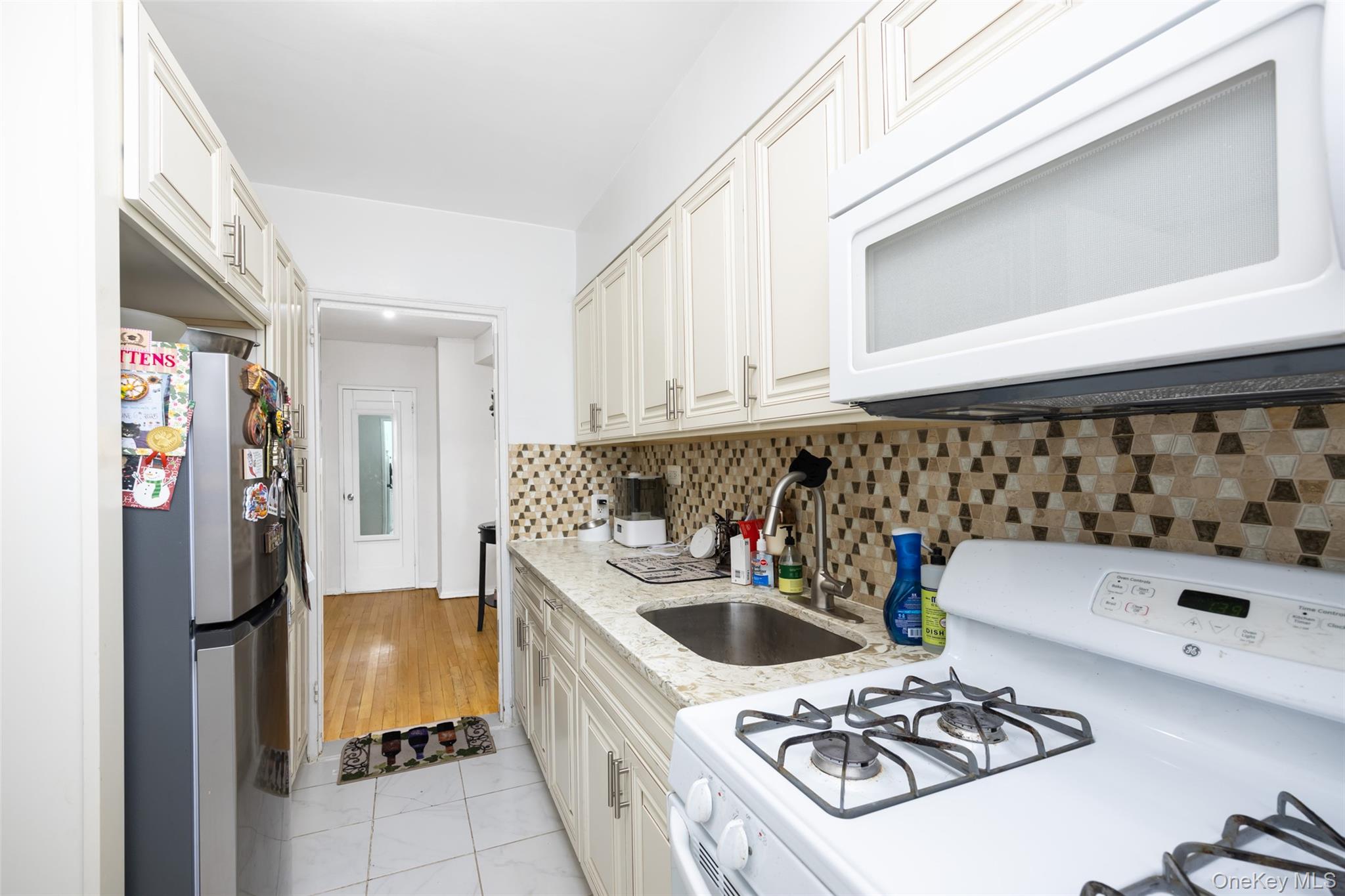 88-09 35th Avenue # 2O, Jackson Heights, NY 11372