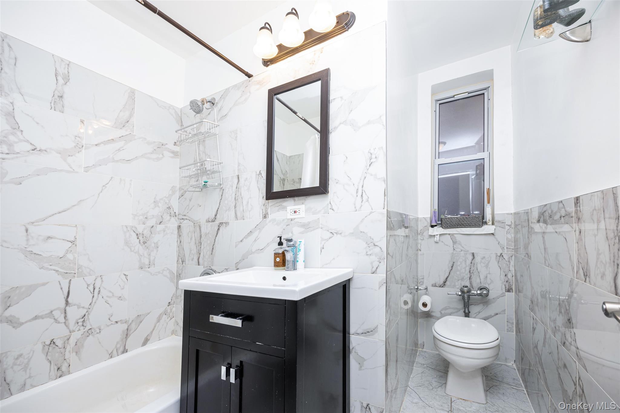 88-09 35th Avenue # 2O, Jackson Heights, NY 11372