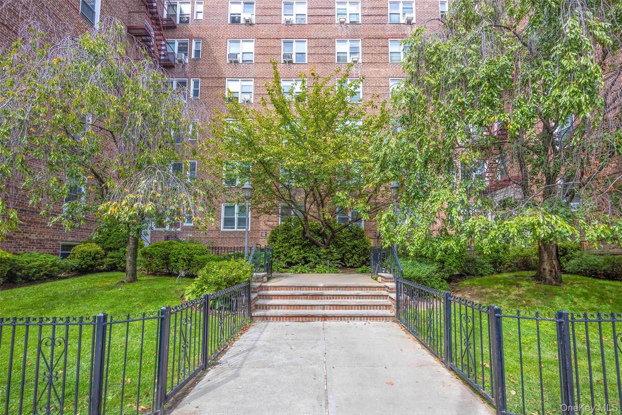 88-09 35th Avenue # 2O, Jackson Heights, NY 11372