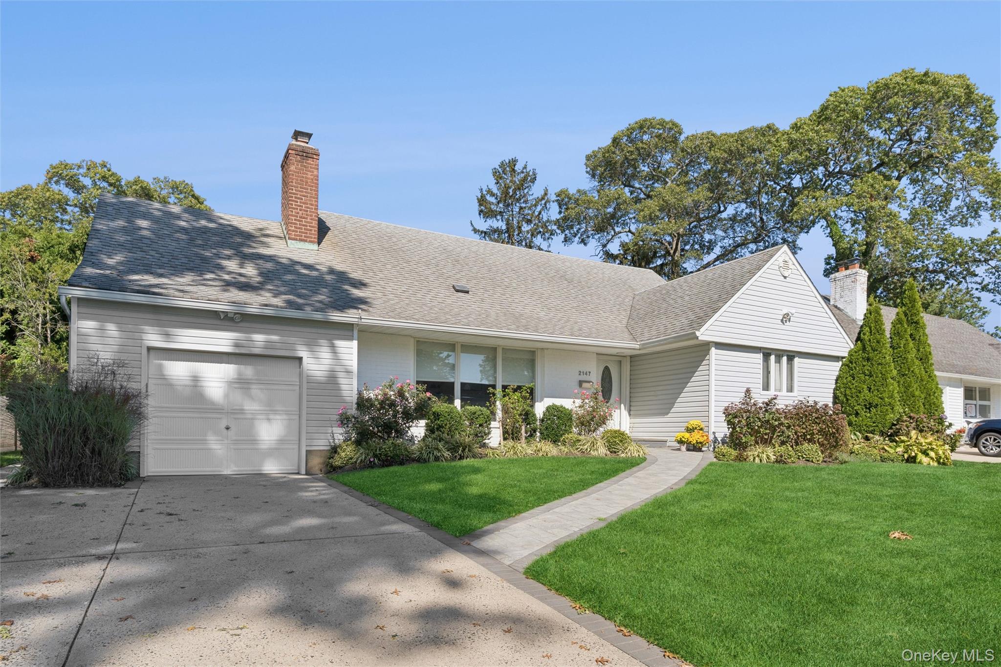 2147 Seneca Drive N, Merrick, NY 11566