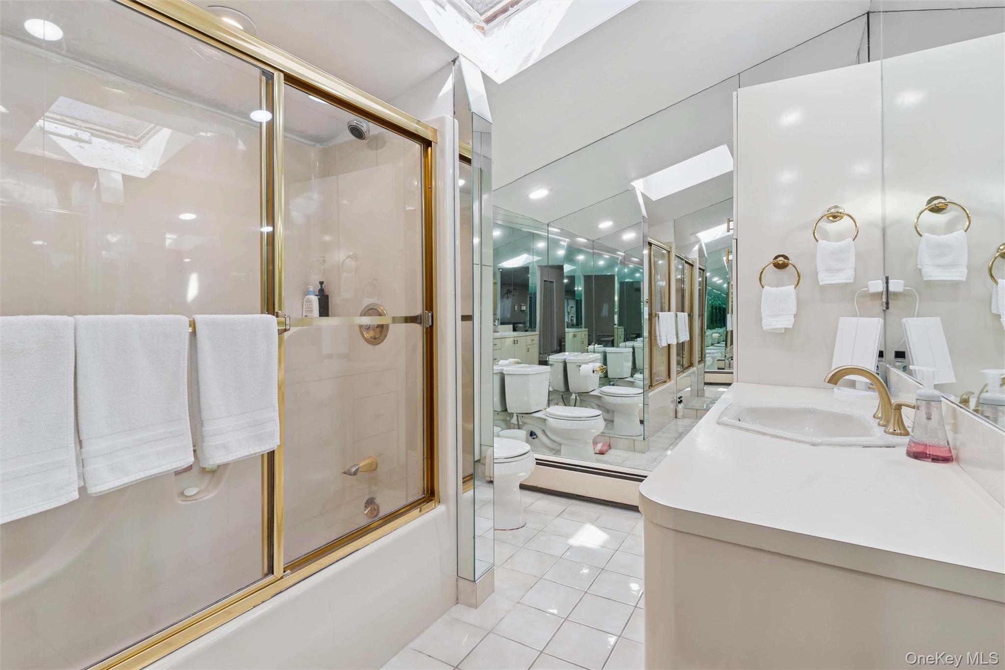 2147 Seneca Drive N, Merrick, NY 11566