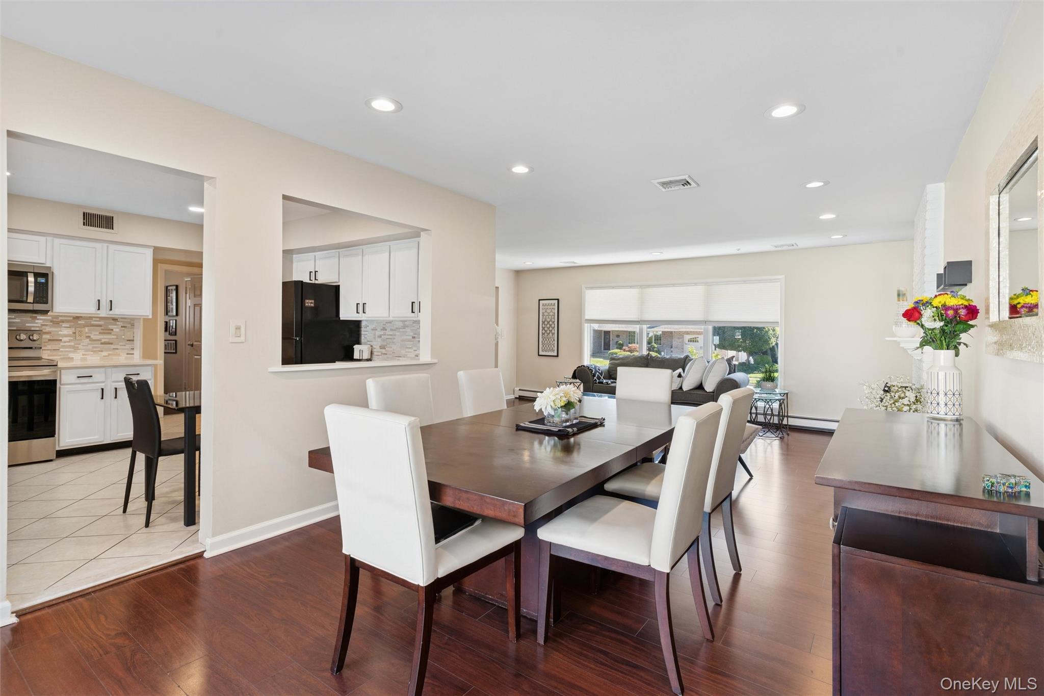 2147 Seneca Drive N, Merrick, NY 11566