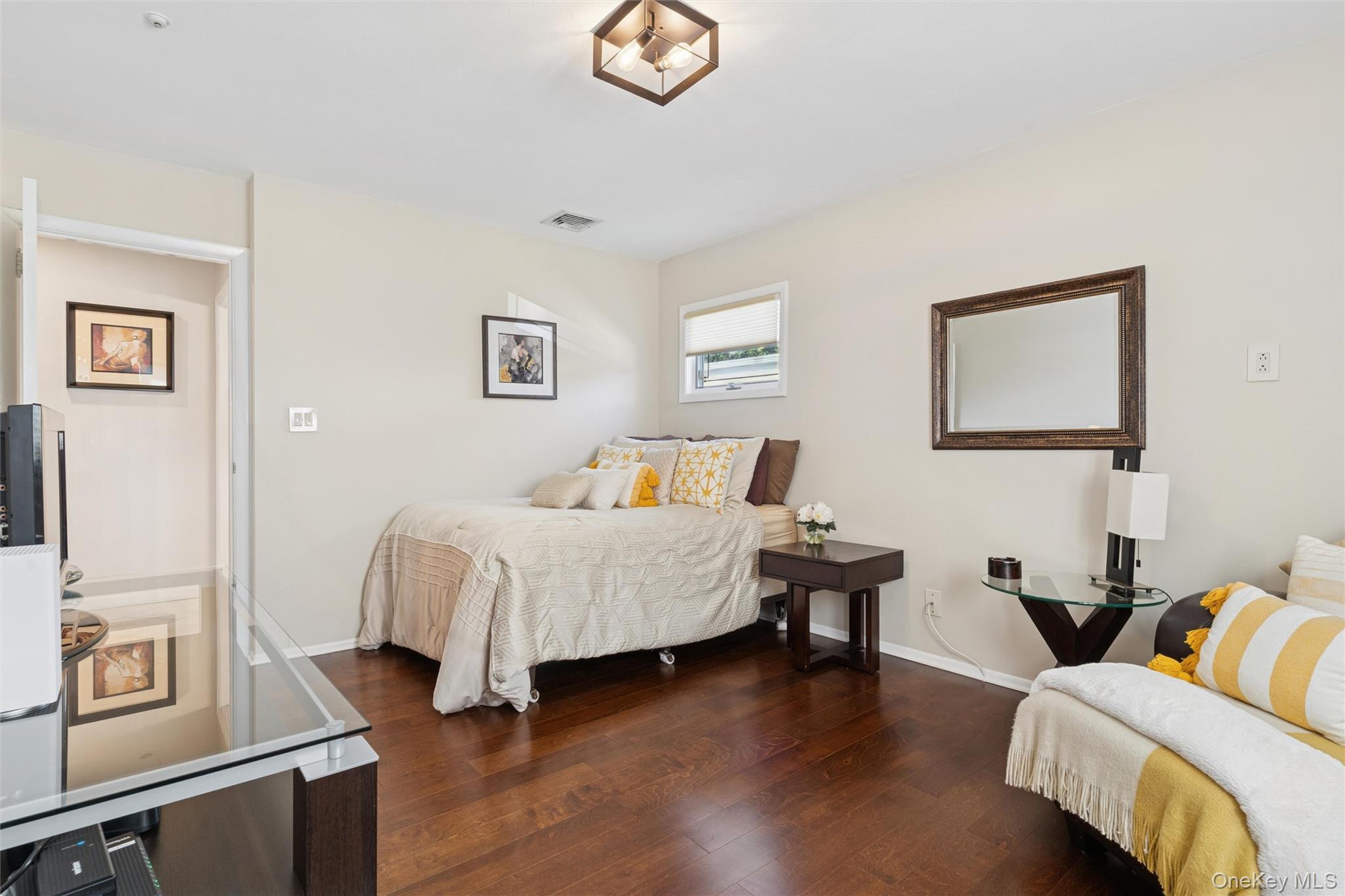 2147 Seneca Drive N, Merrick, NY 11566