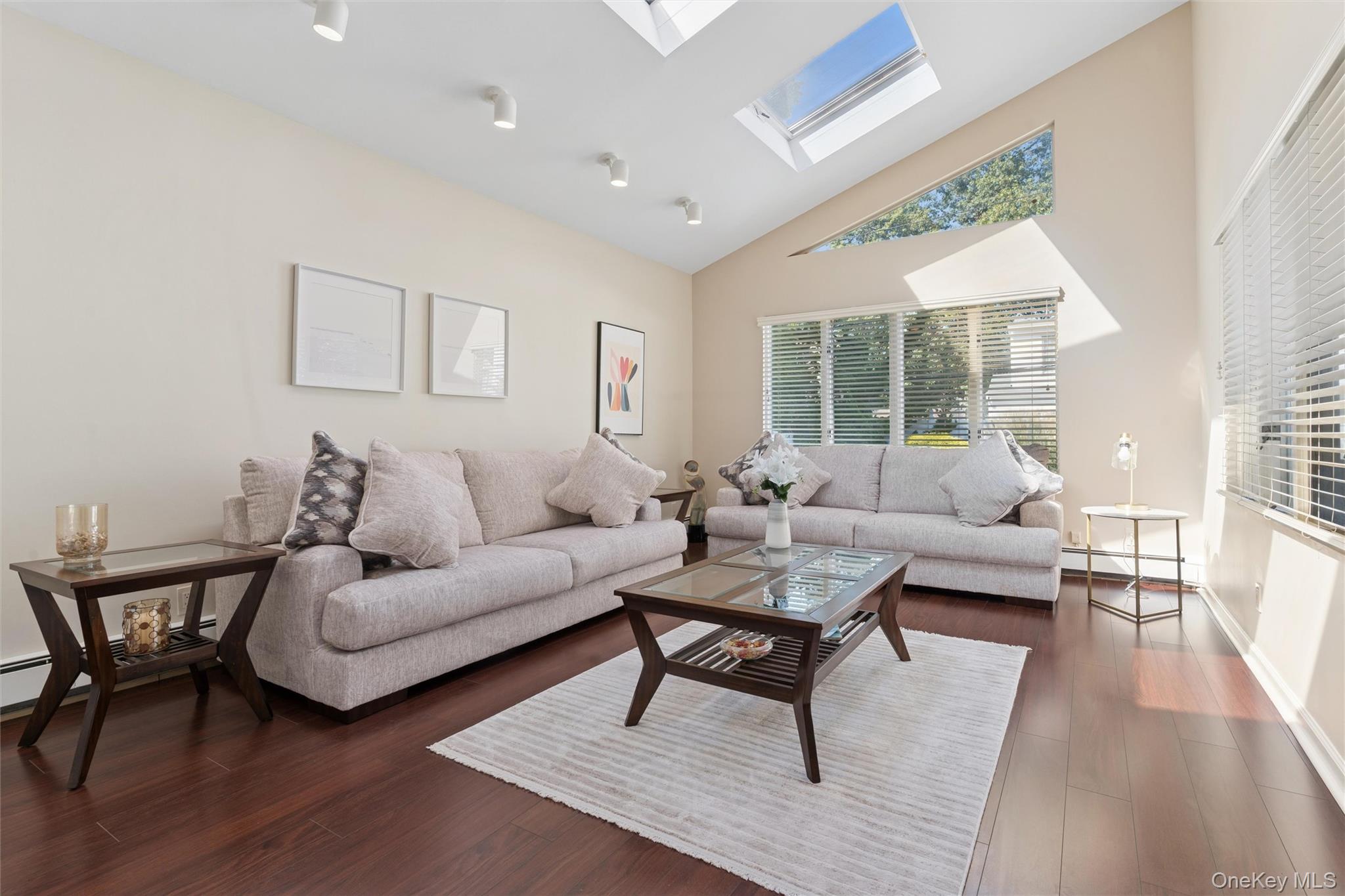 2147 Seneca Drive N, Merrick, NY 11566