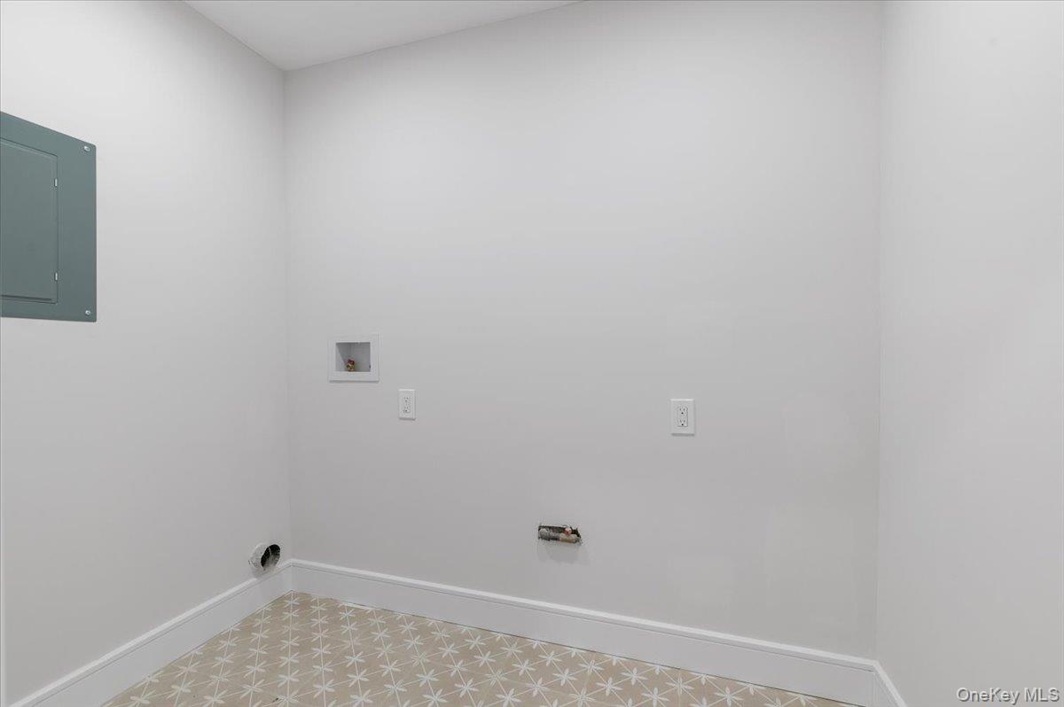 1028 E Broadway, Woodmere, NY 11598