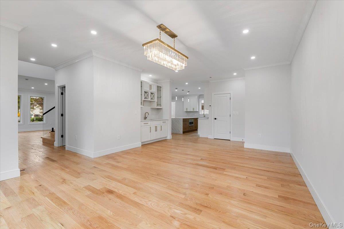 1028 E Broadway, Woodmere, NY 11598