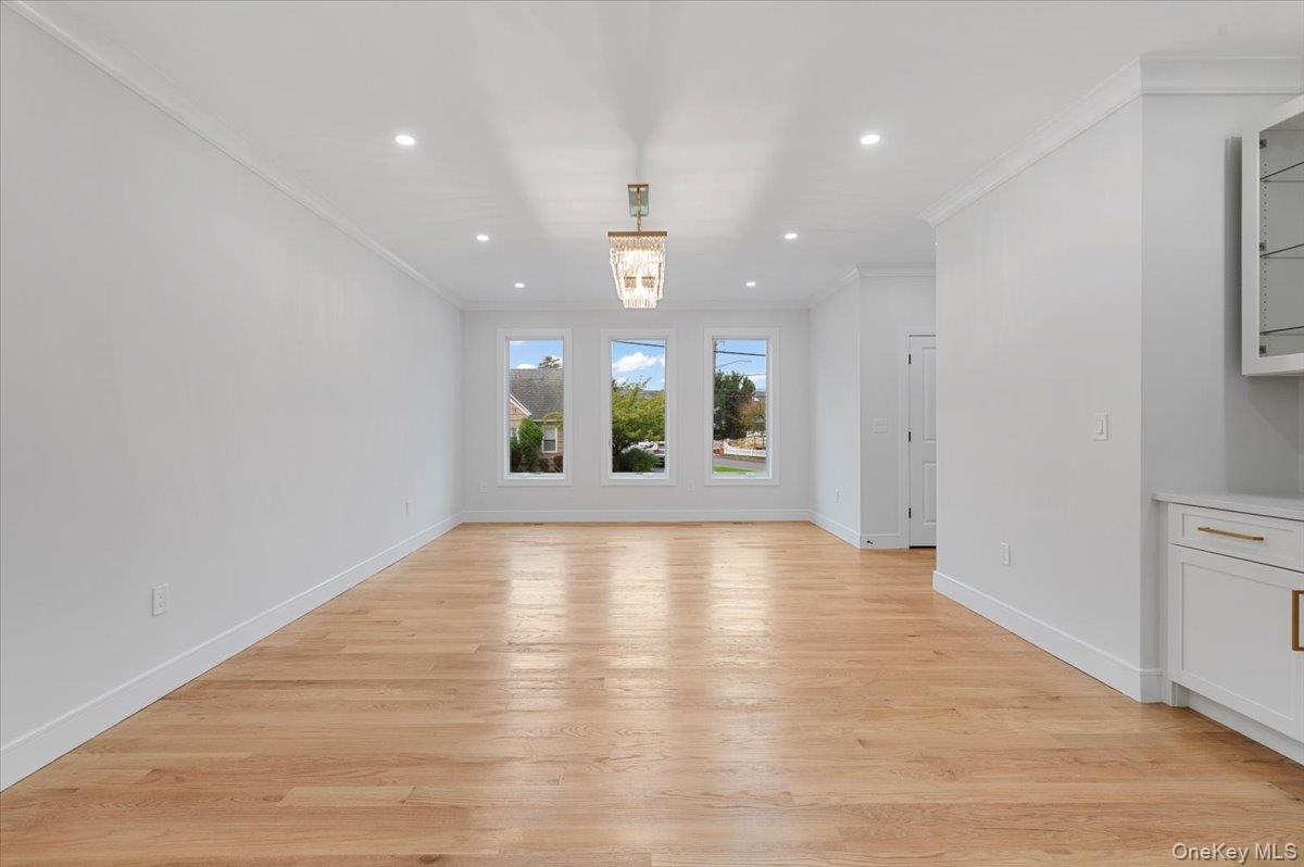 1028 E Broadway, Woodmere, NY 11598