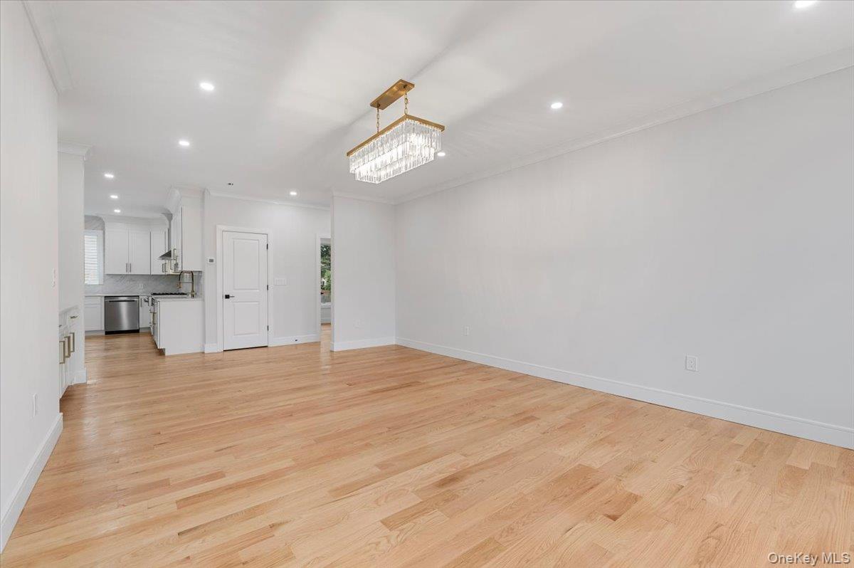 1028 E Broadway, Woodmere, NY 11598