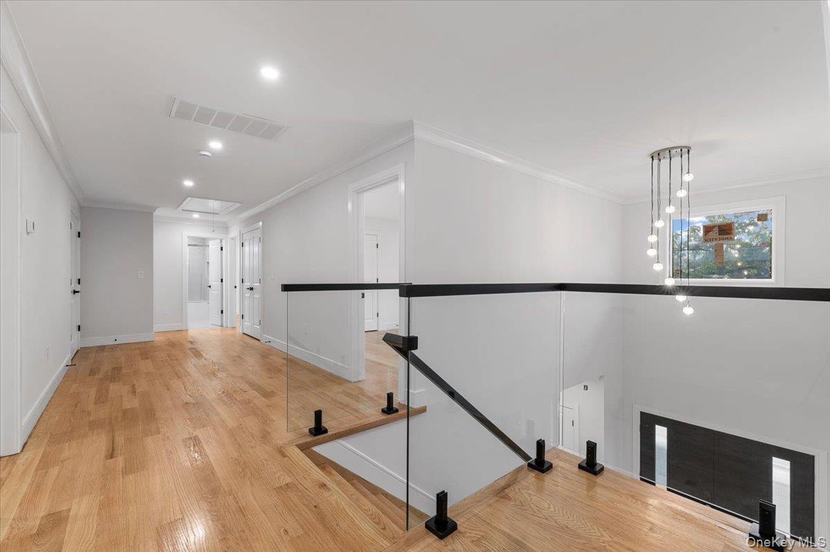 1028 E Broadway, Woodmere, NY 11598