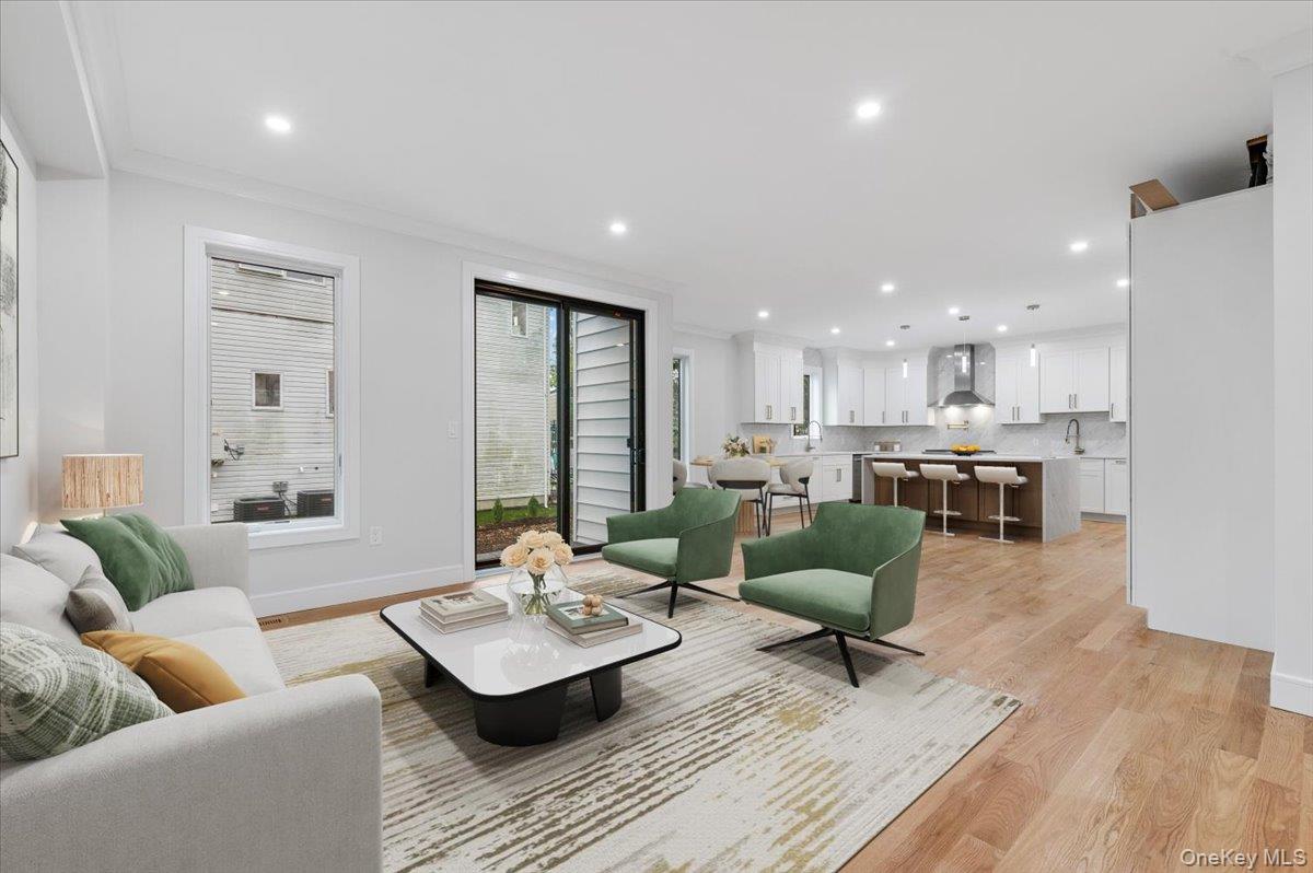 1028 E Broadway, Woodmere, NY 11598