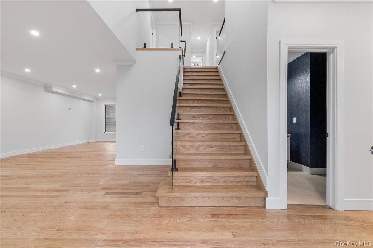 1028 E Broadway, Woodmere, NY 11598