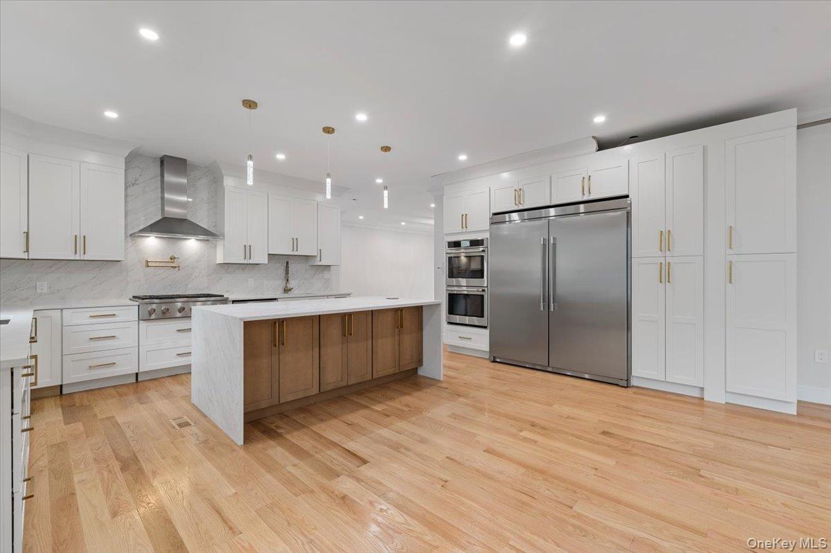 1028 E Broadway, Woodmere, NY 11598