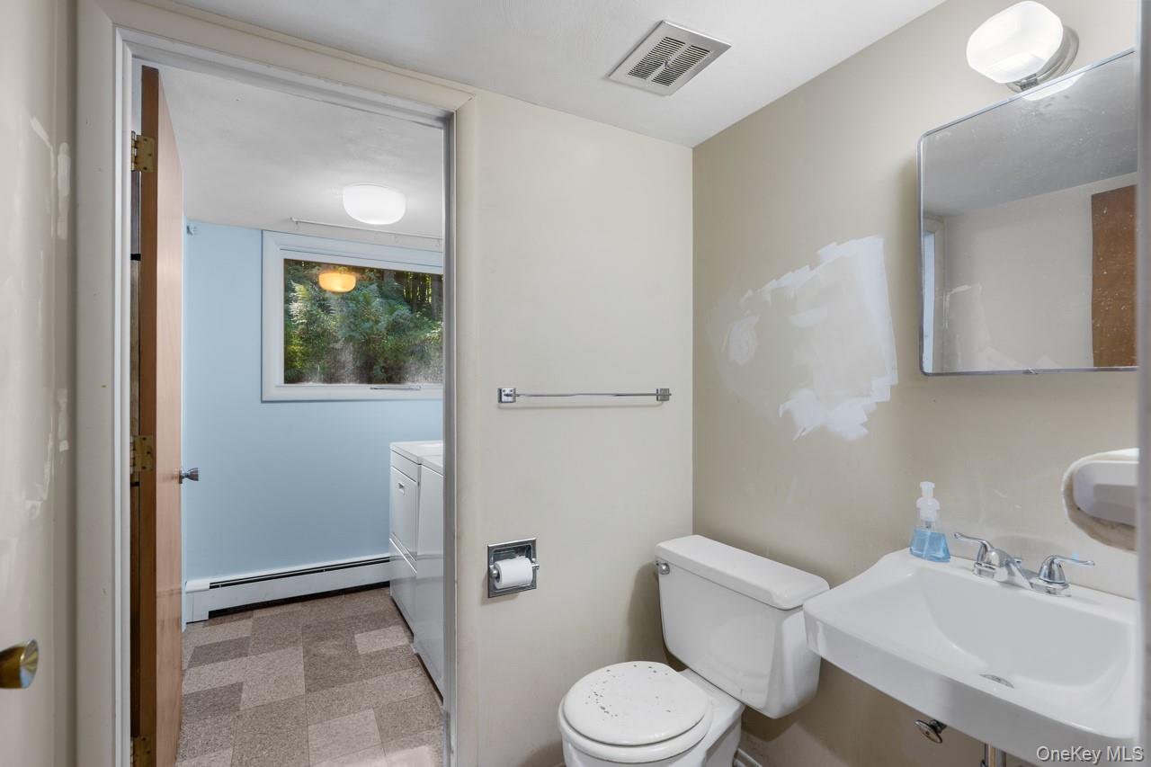 8 Bykenhulle Road, Hopewell Junction, NY 12533