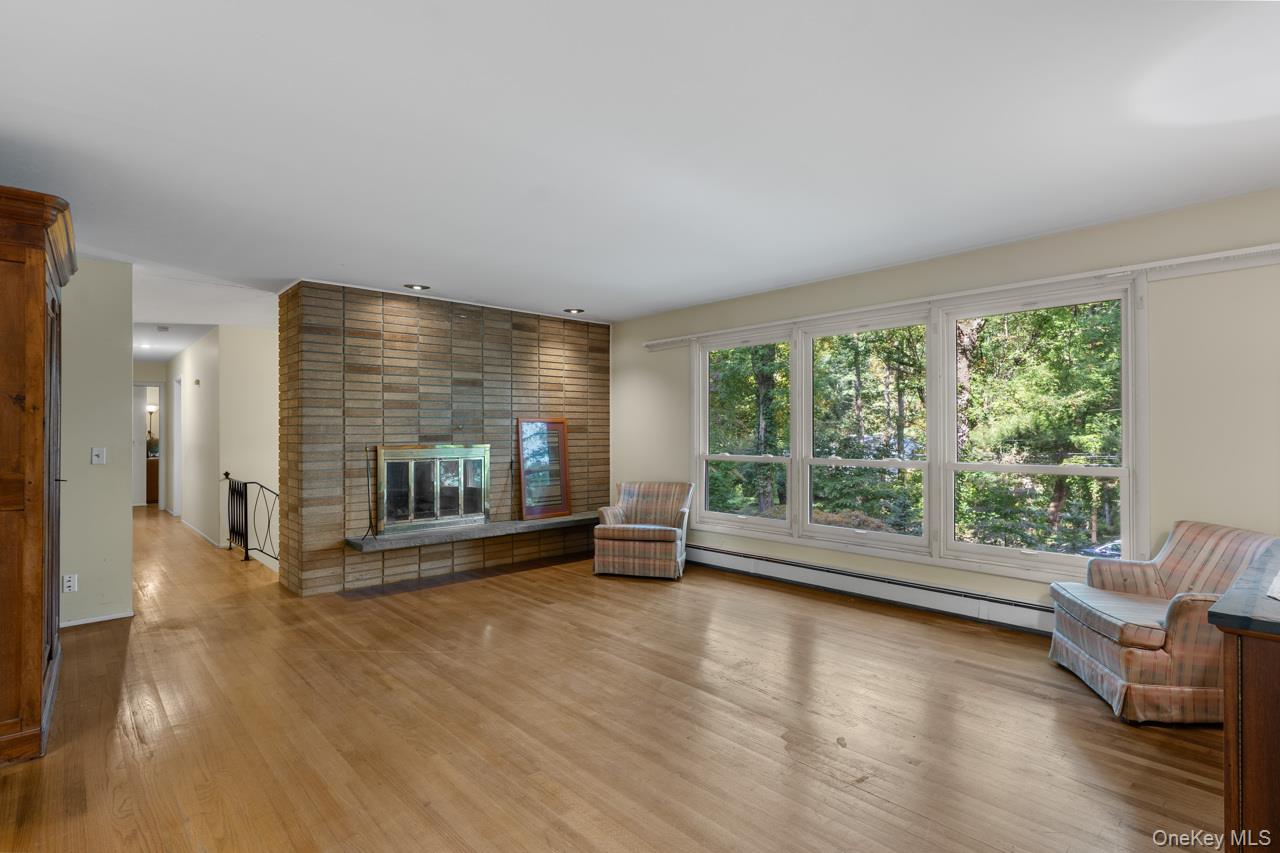 8 Bykenhulle Road, Hopewell Junction, NY 12533