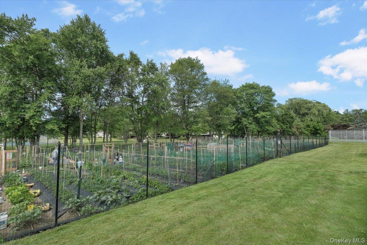 159C Carriage Court, Yorktown Heights, NY 10598