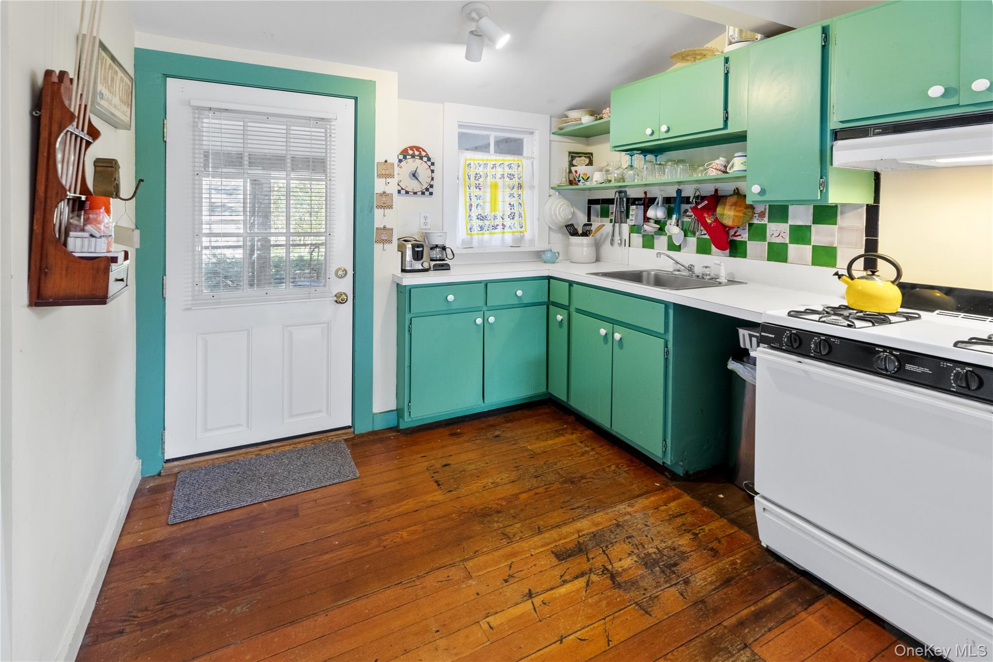 197 W Prospect Street, Southampton, NY 11968