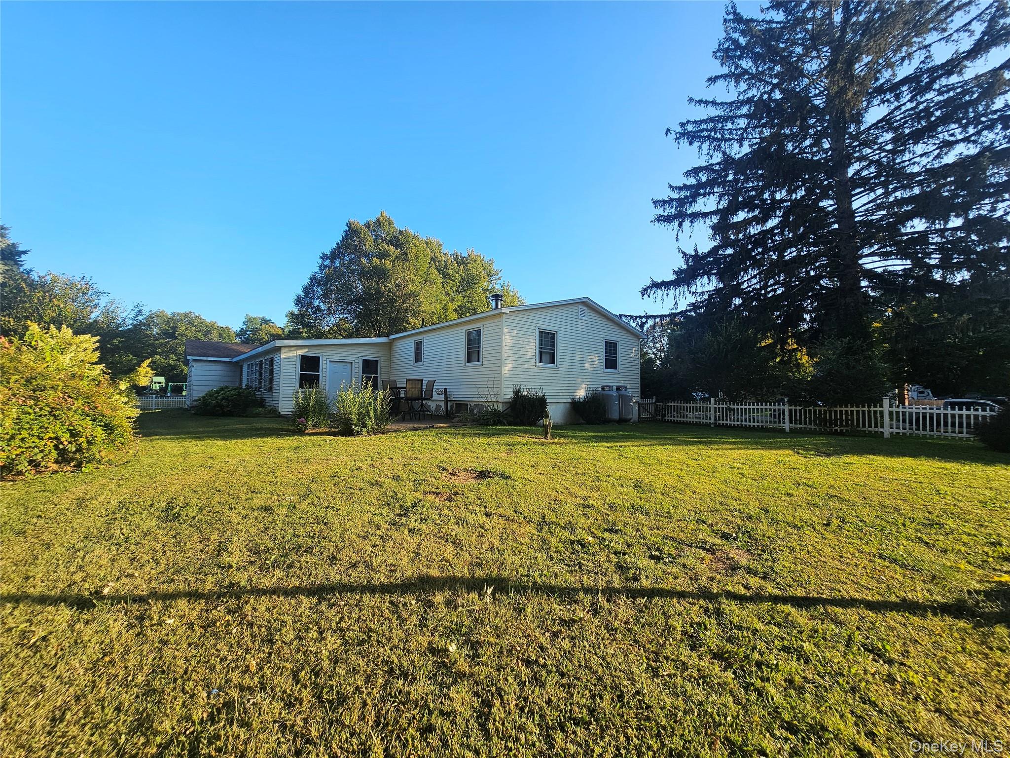 19 Rivenburg Lane, Hudson, NY 12534