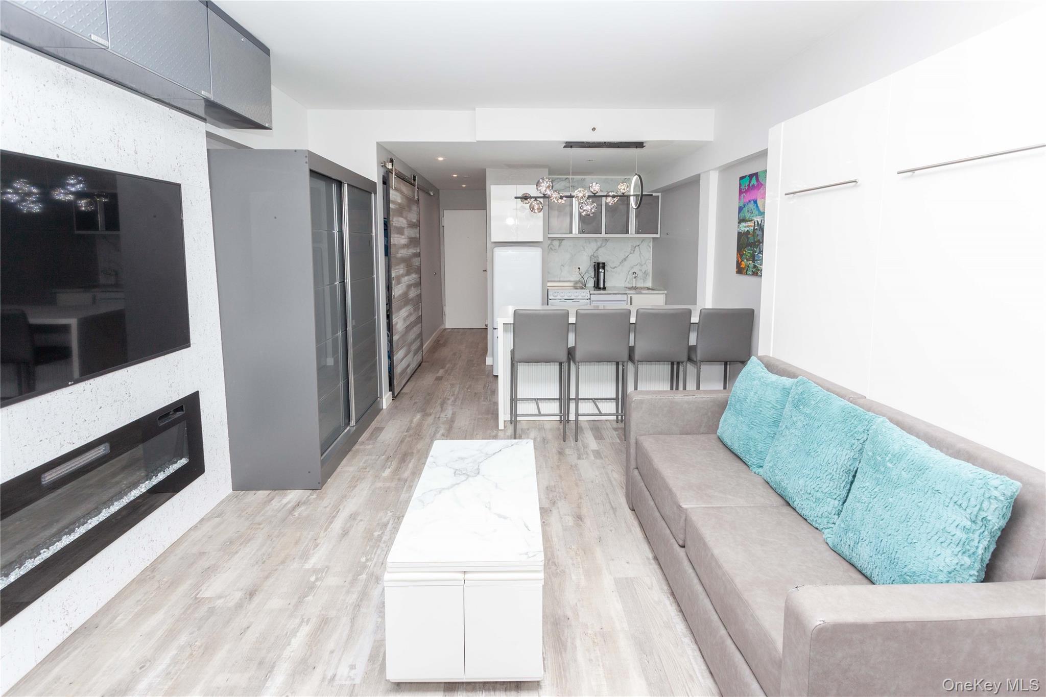 250 Shore Road # 1E, Long Beach, NY 11561