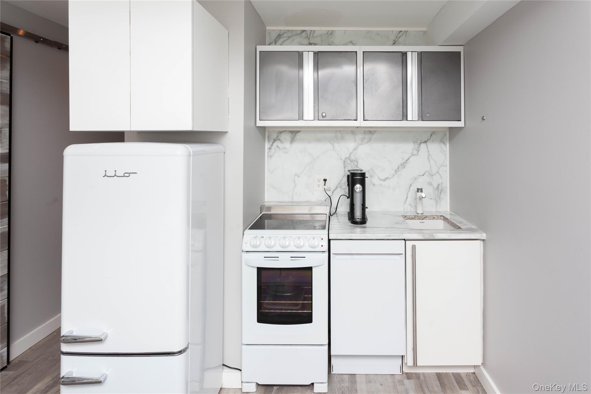 250 Shore Road # 1E, Long Beach, NY 11561