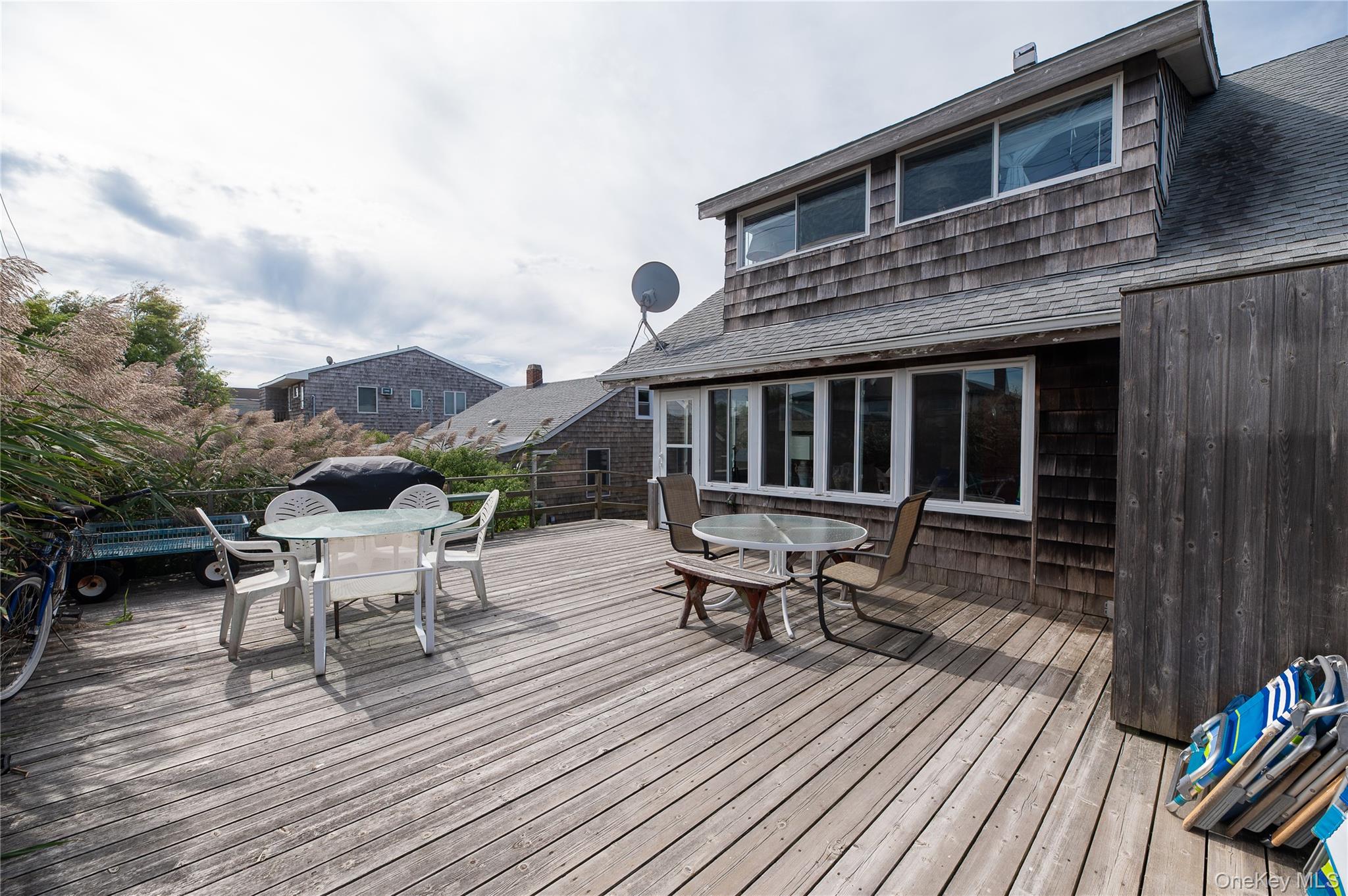 919 Evergreen Walk, Ocean Beach, NY 11770