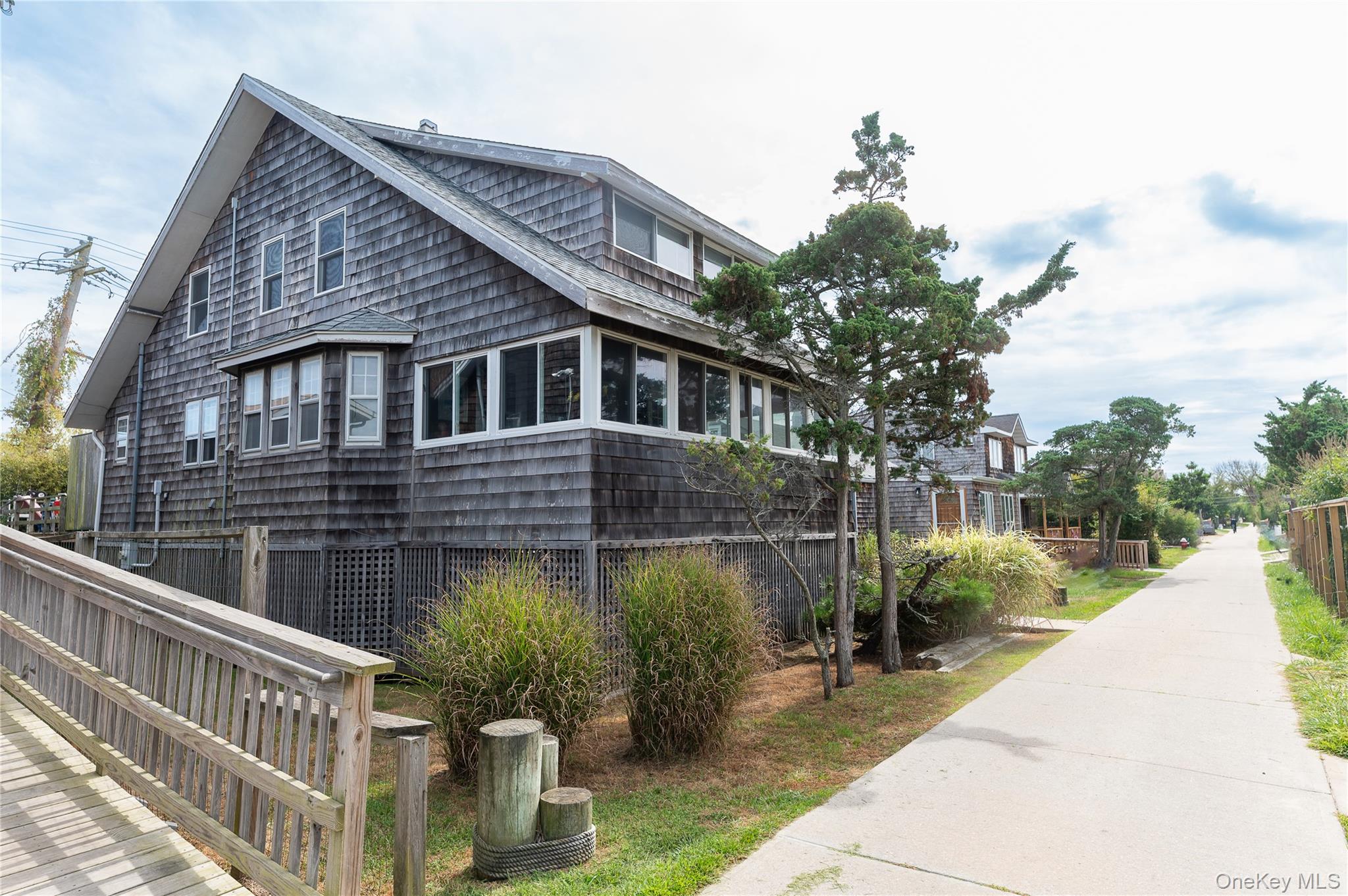 919 Evergreen Walk, Ocean Beach, NY 11770