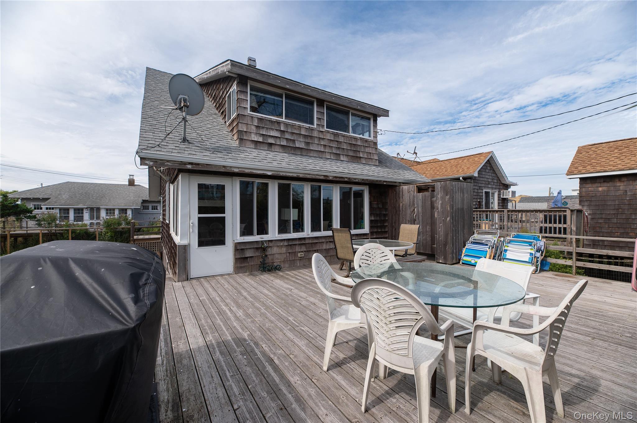 919 Evergreen Walk, Ocean Beach, NY 11770