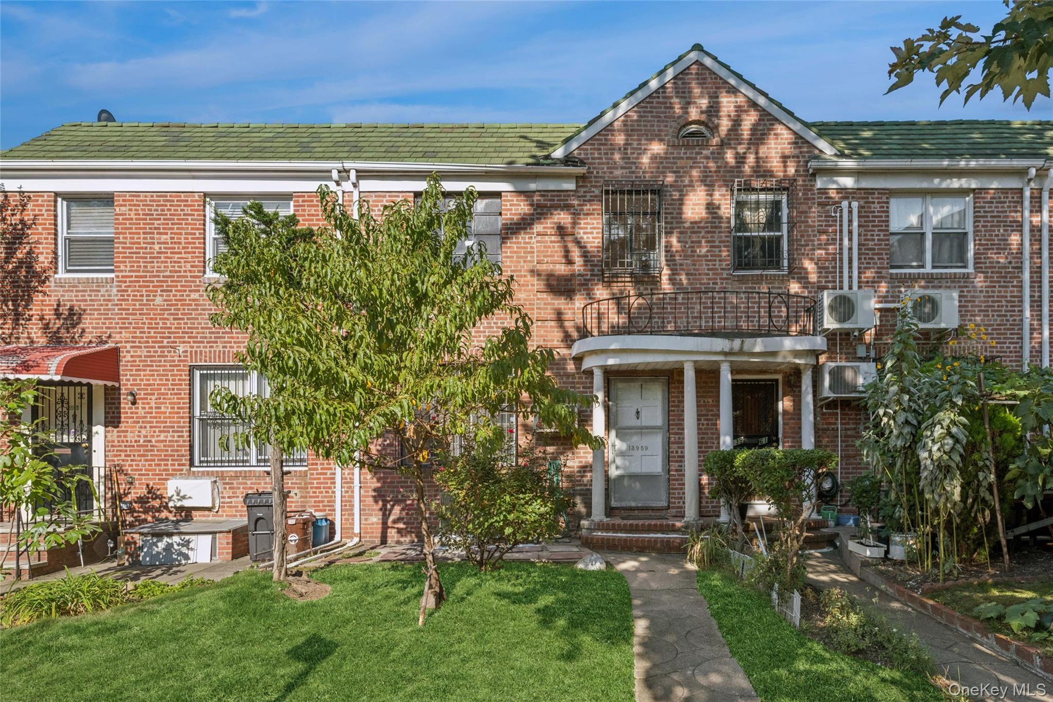 139-59 Pershing Crescent, Briarwood, NY 11435