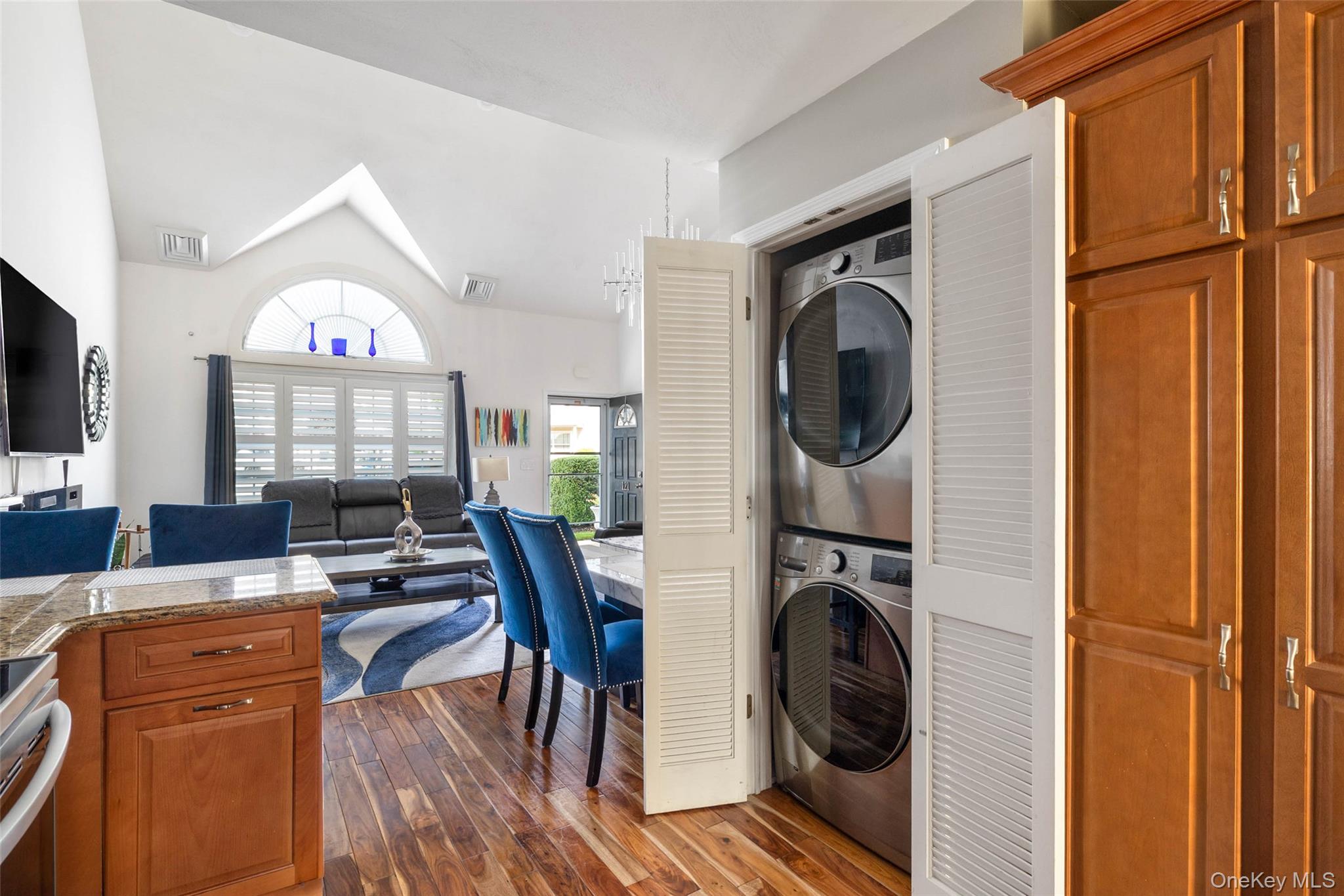 121 Willow Lane, Valley Stream, NY 11580